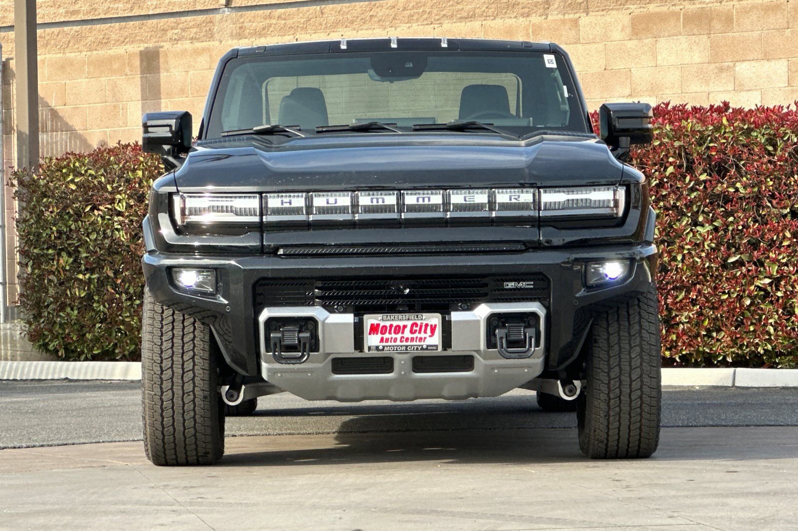 2025 Gmc Hummer EV Pickup photo 2