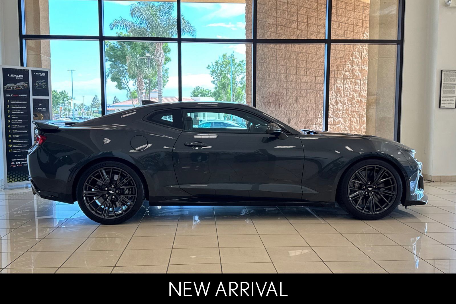 2018 Chevrolet Camaro ZL1 photo 2