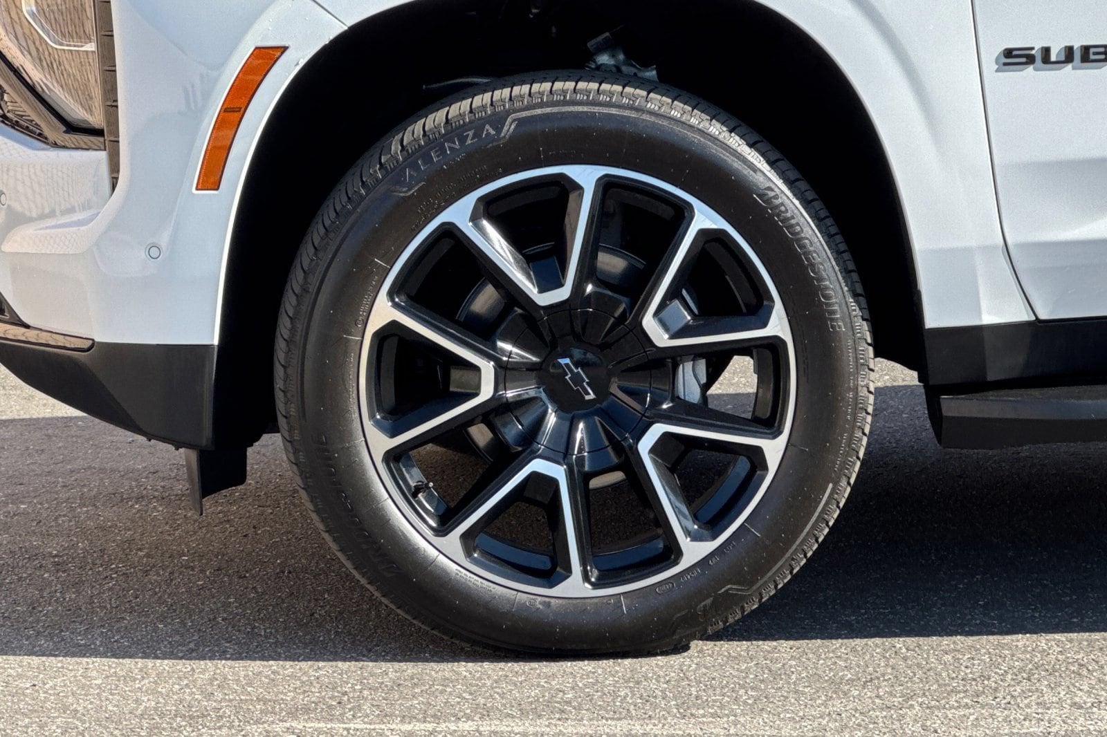 2026 Chevrolet Suburban RST - Photo 28