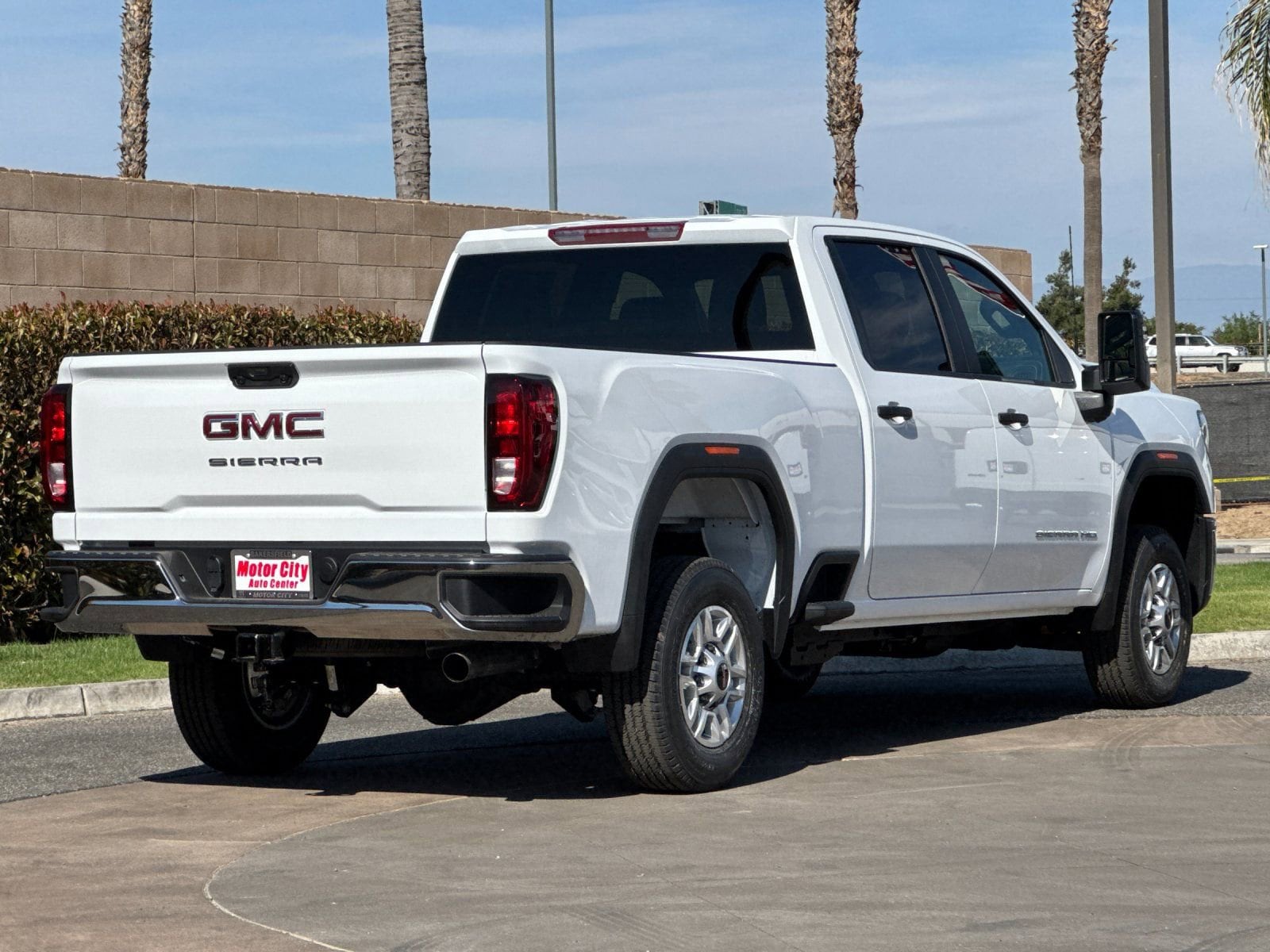 2026 GMC Sierra 2500 HD Pro photo 2
