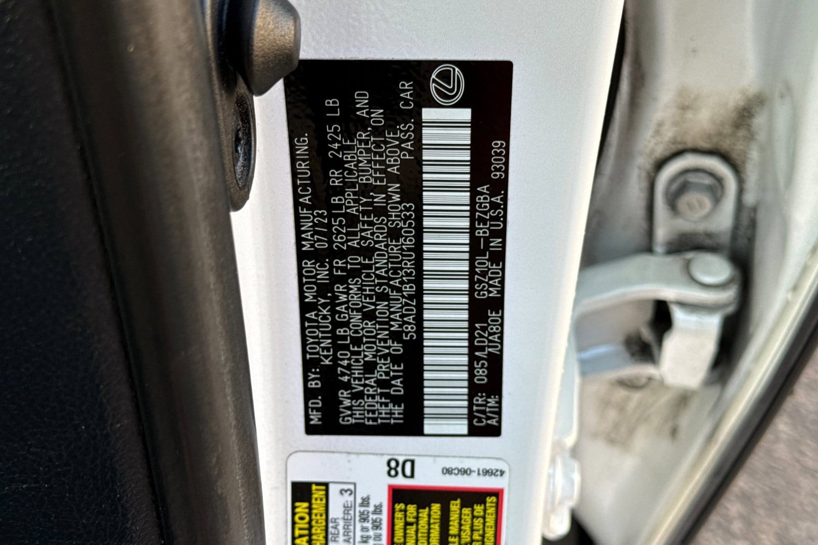 2024 Lexus ES 350 - Photo 28