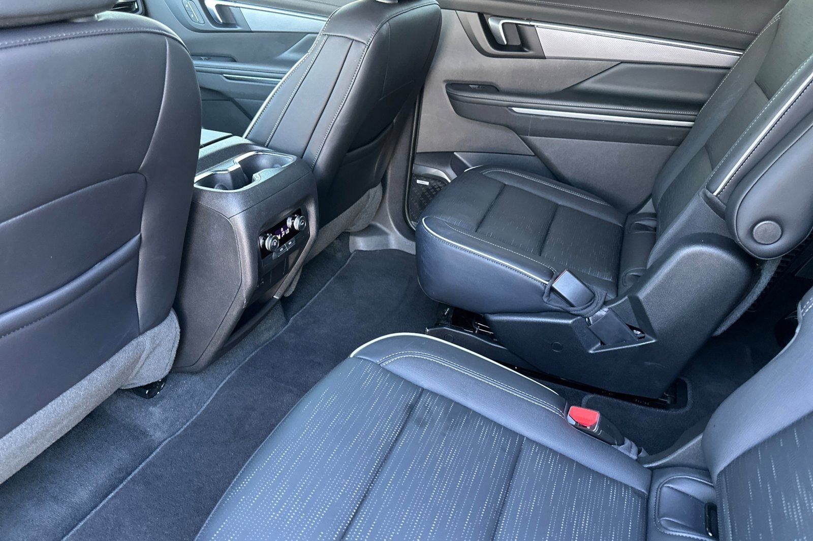 2026 Buick Enclave Sport Touring - Photo 13