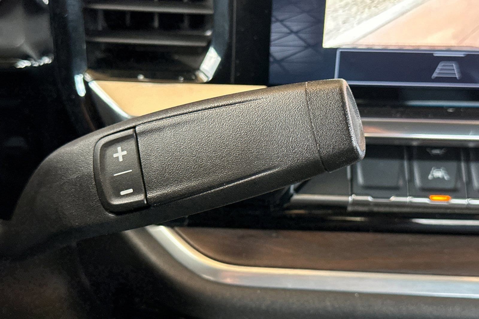 2025 GMC Sierra 1500 SLT - Photo 22