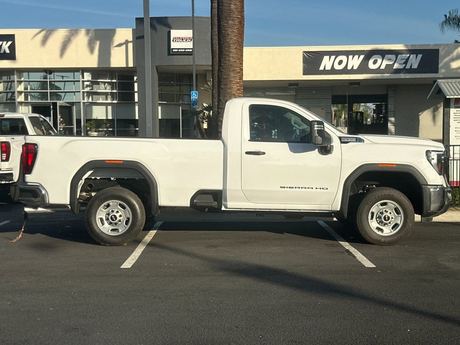 2025 GMC Sierra 2500 HD Pro photo 2