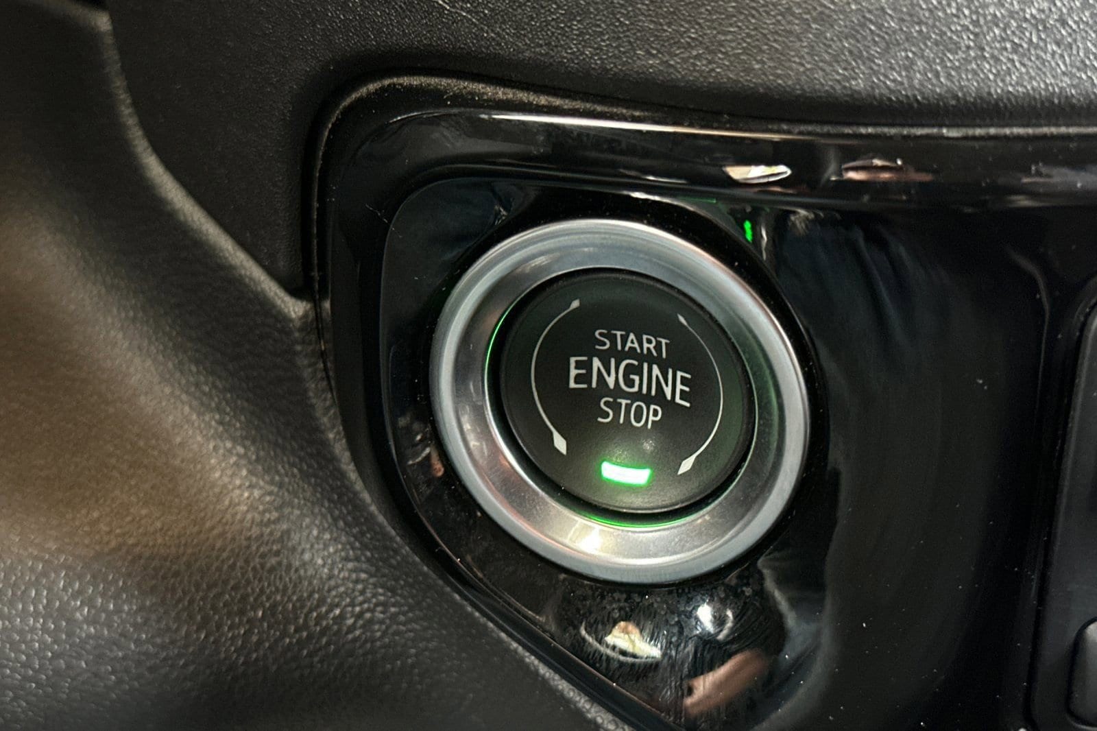 2025 GMC Sierra 1500 SLT - Photo 23