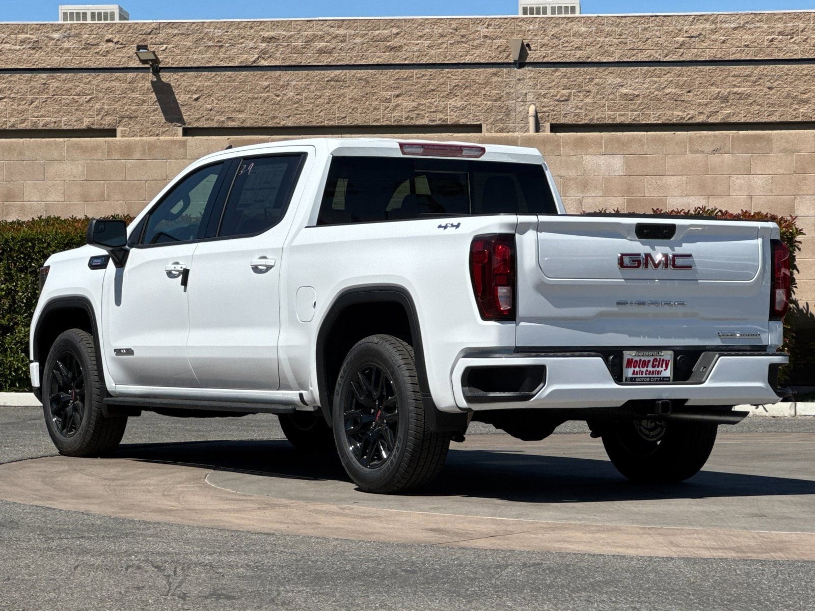 2026 GMC Sierra 1500 Elevation photo 4