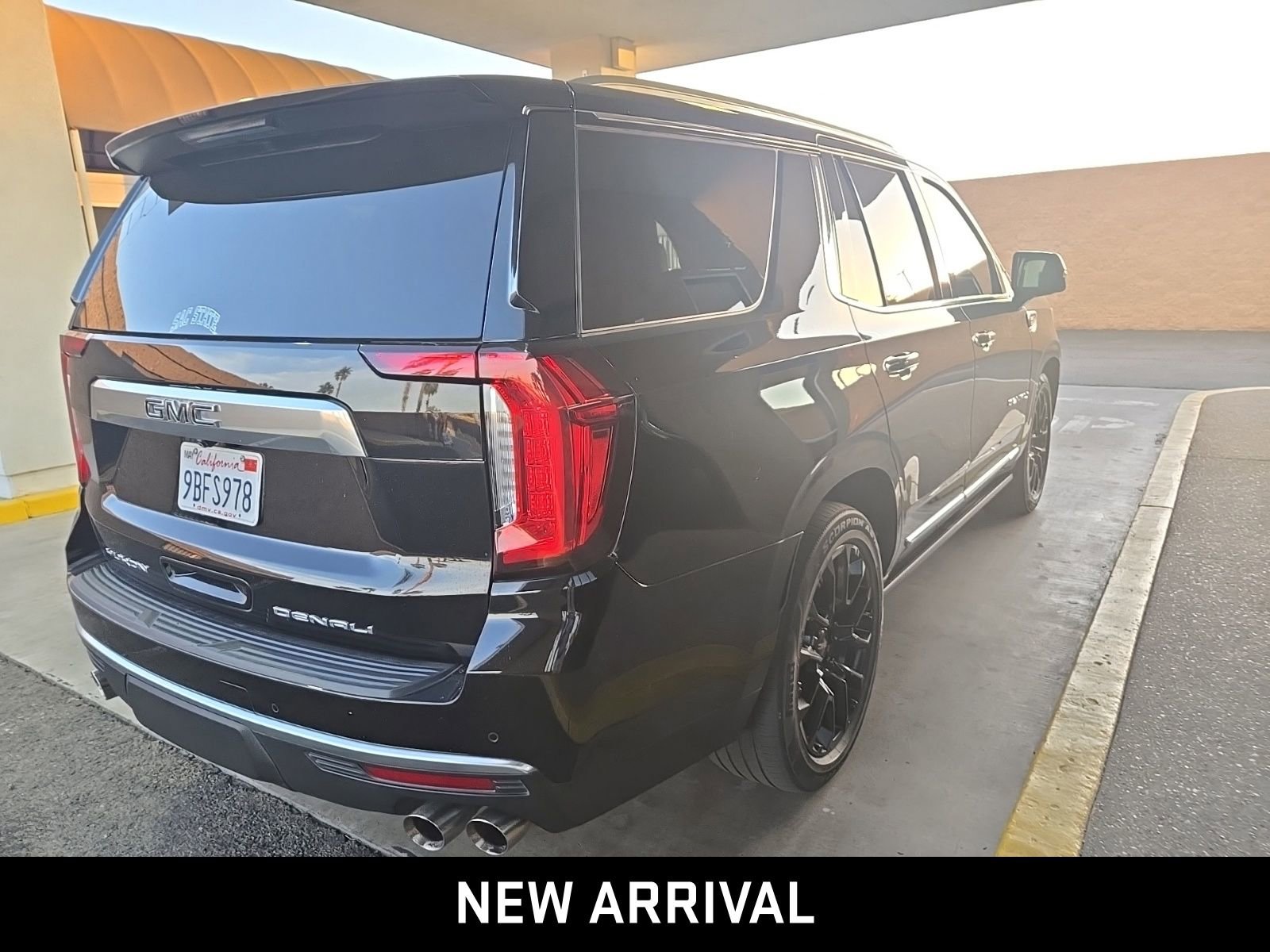 2022 GMC Yukon Denali photo 4