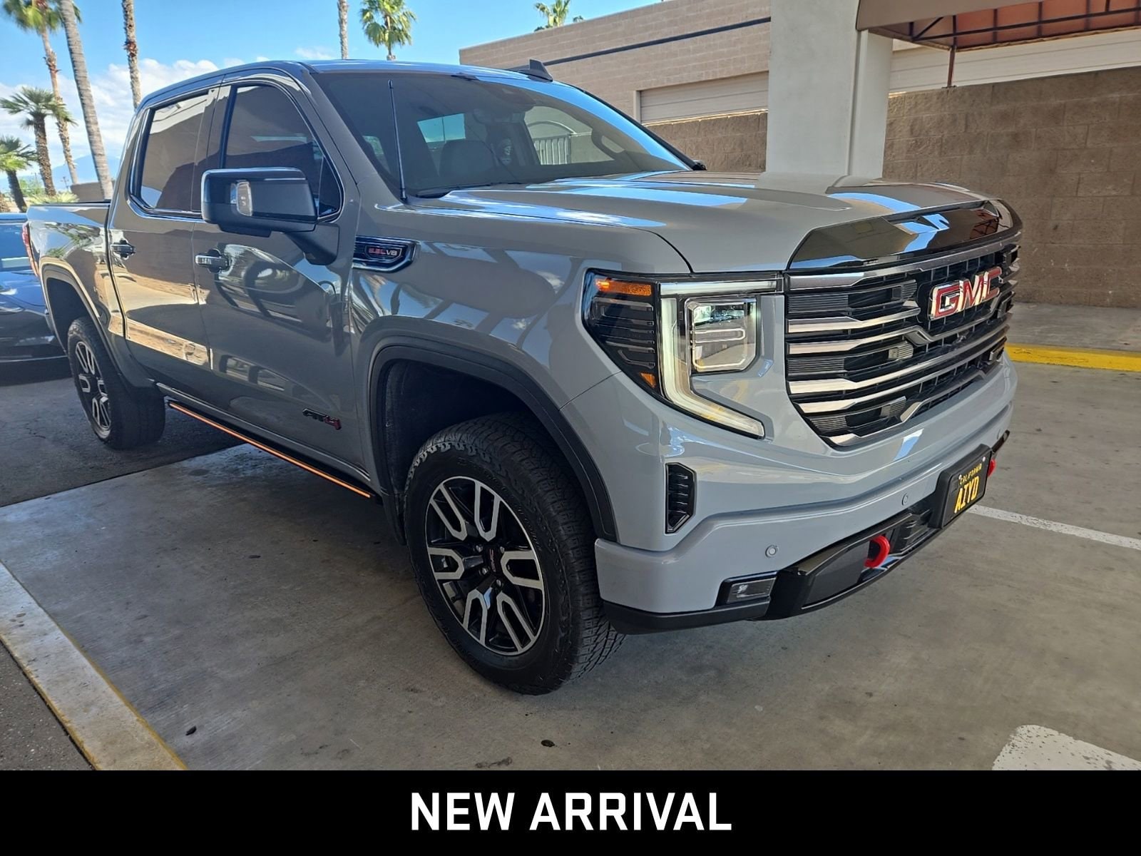 2025 GMC Sierra 1500 AT4 photo 2