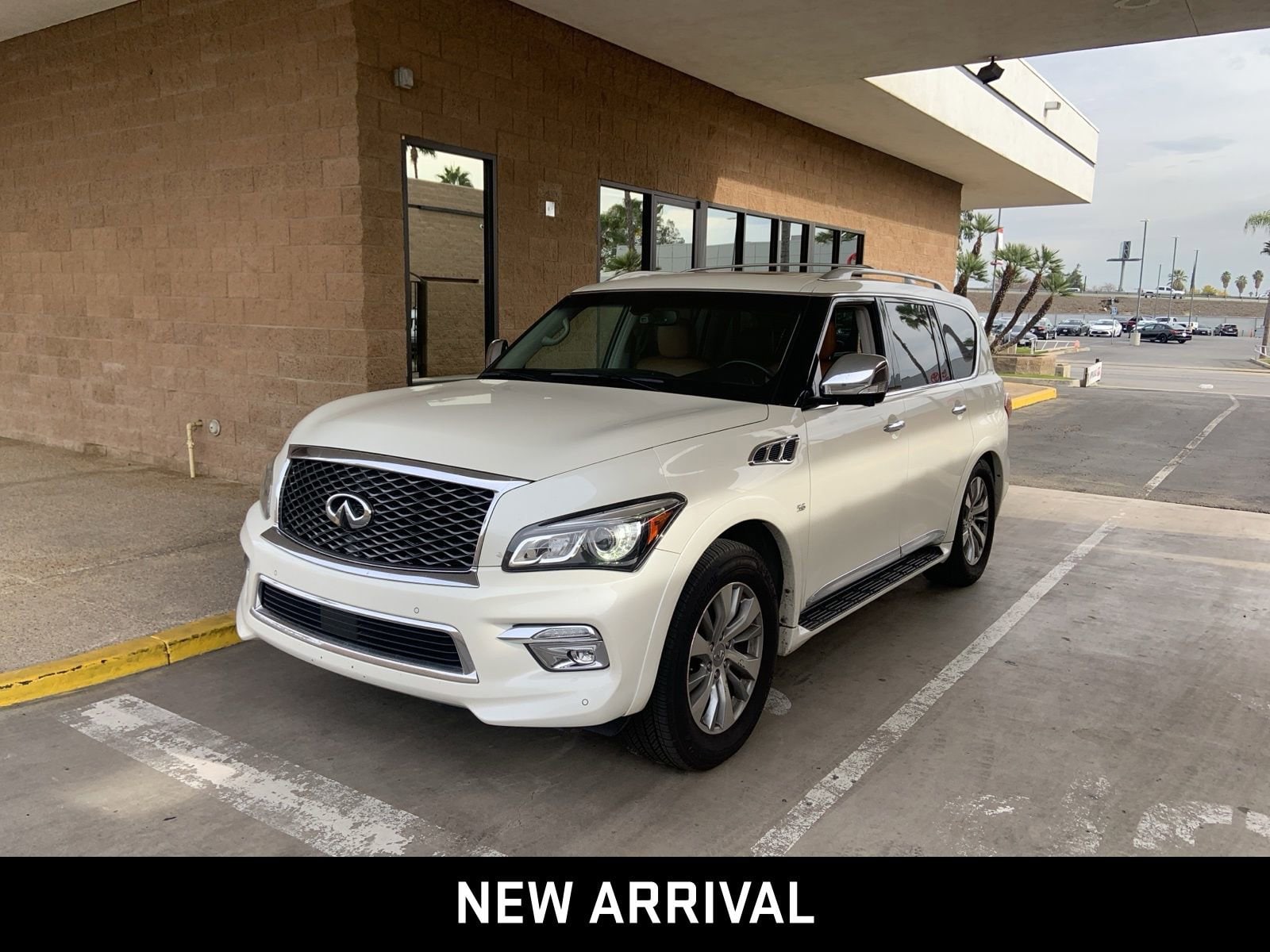 2016 INFINITI QX80 Limited's photo