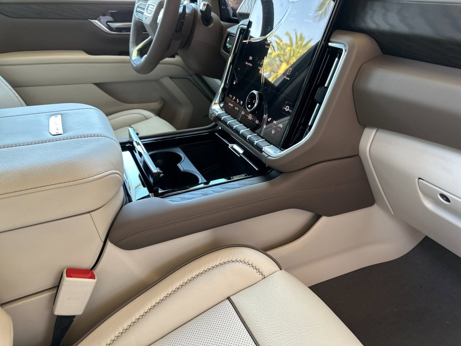 2026 GMC Yukon Denali - Photo 17