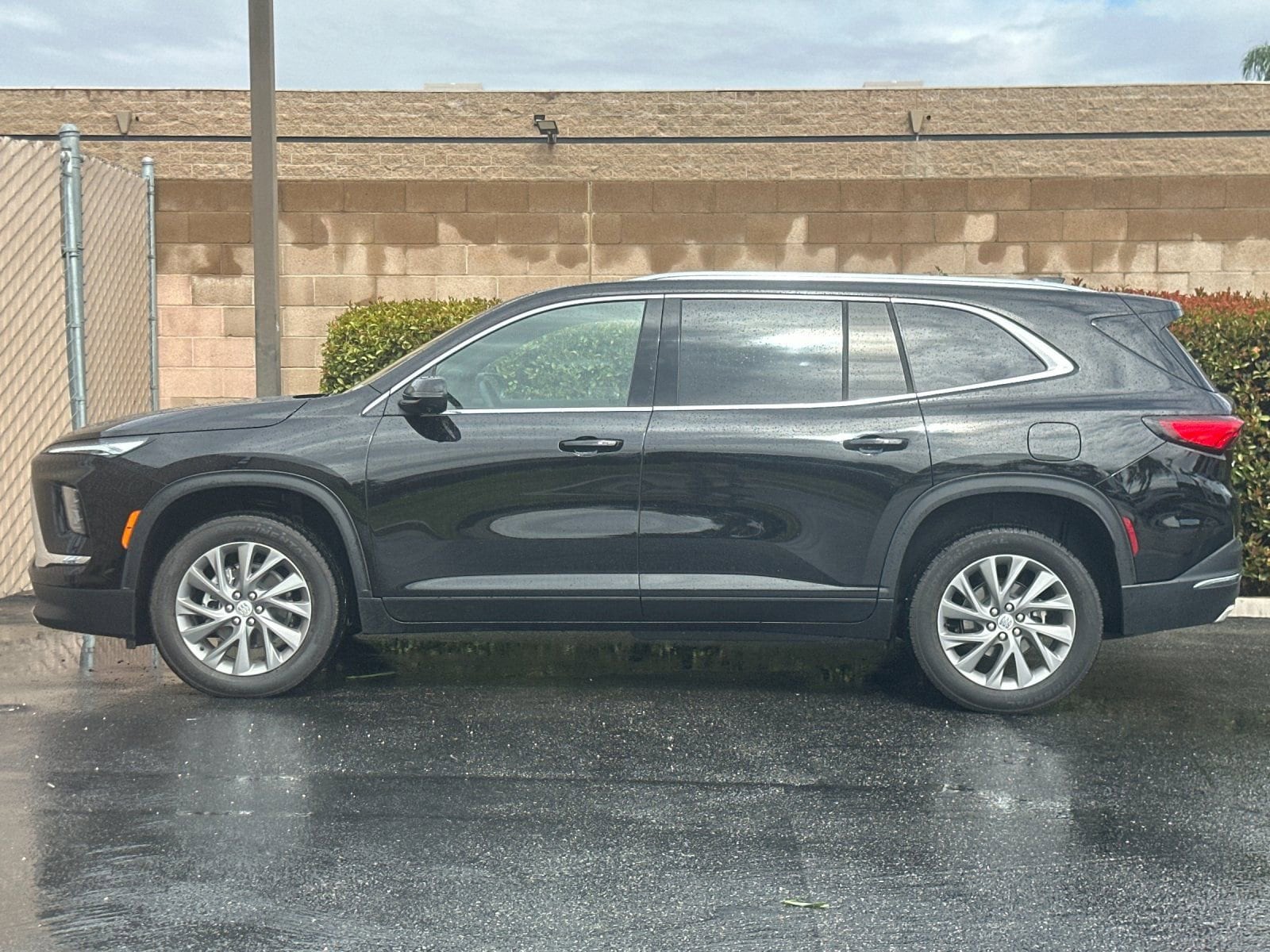 2026 Buick Enclave Preferred photo 5