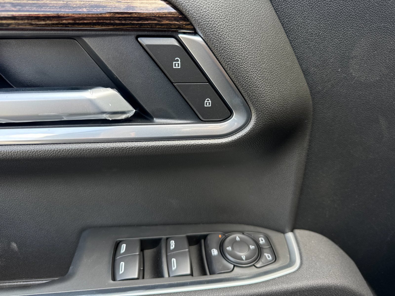 2026 GMC Sierra 1500 SLE - Photo 10