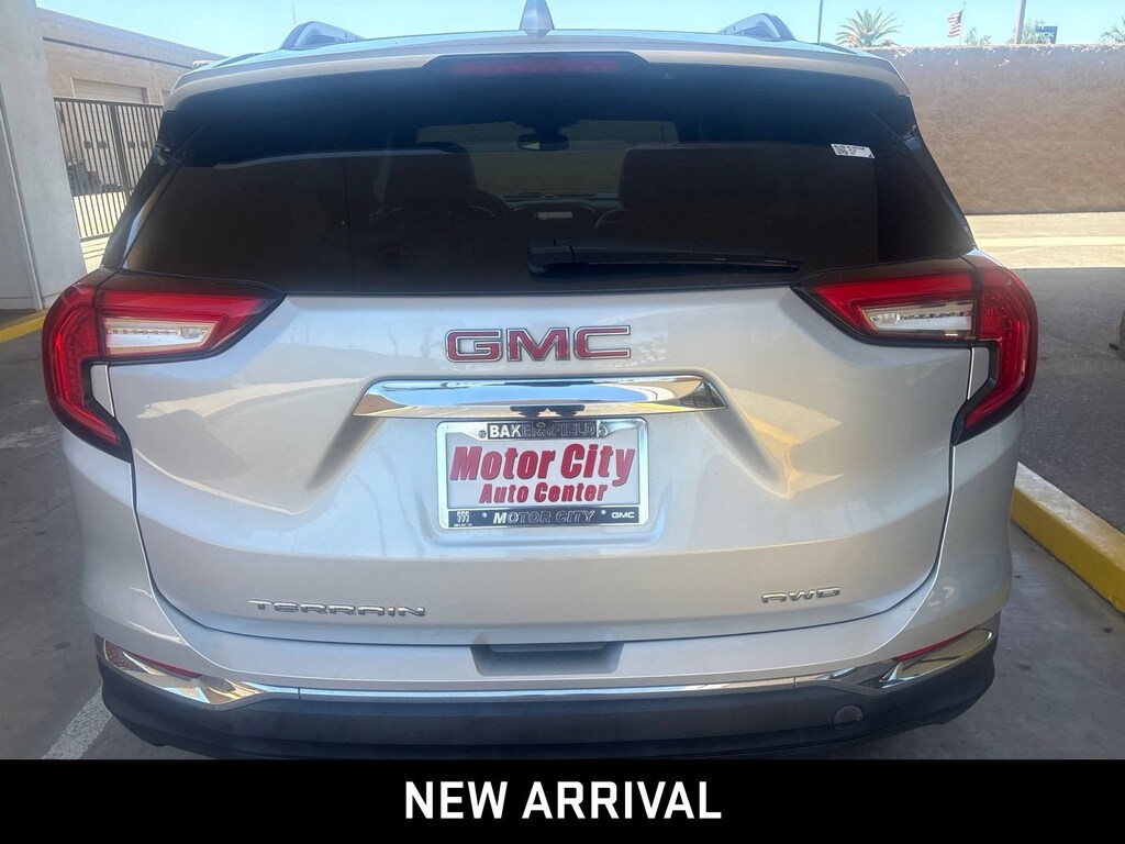 Used 2022 GMC Terrain SLT SUV