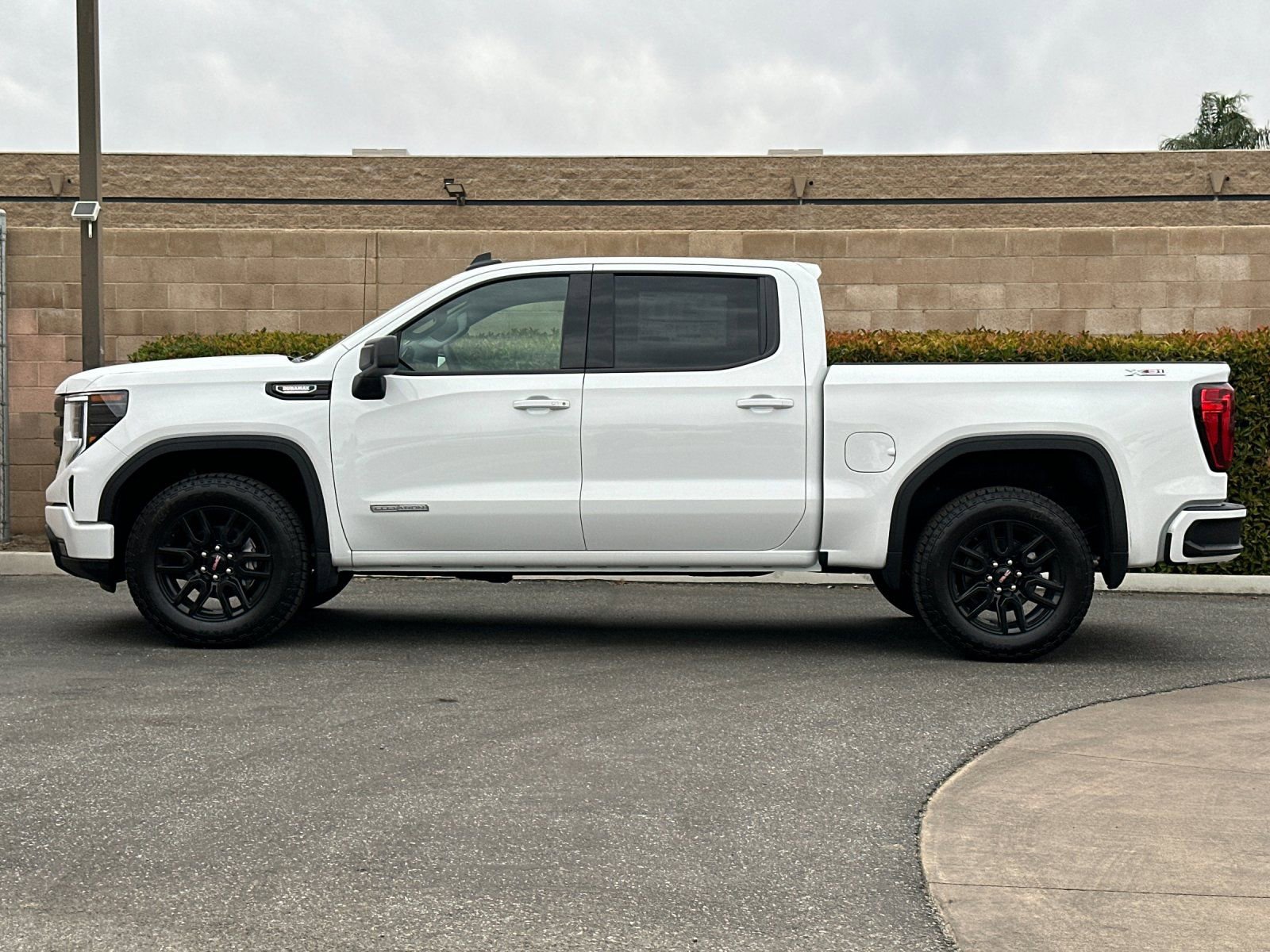 2026 GMC Sierra 1500 Elevation photo 5