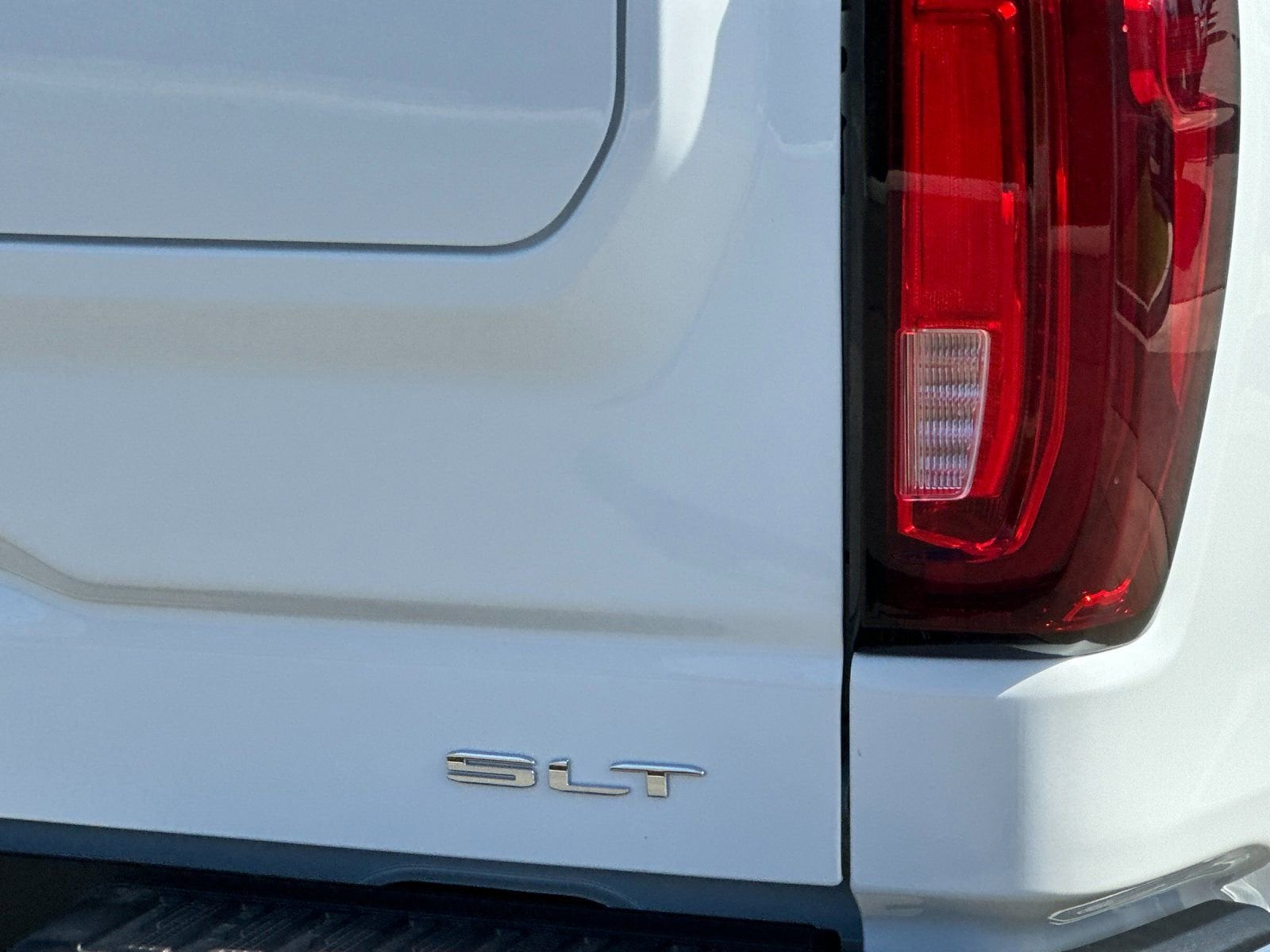 2026 GMC Sierra 1500 SLT - Photo 25