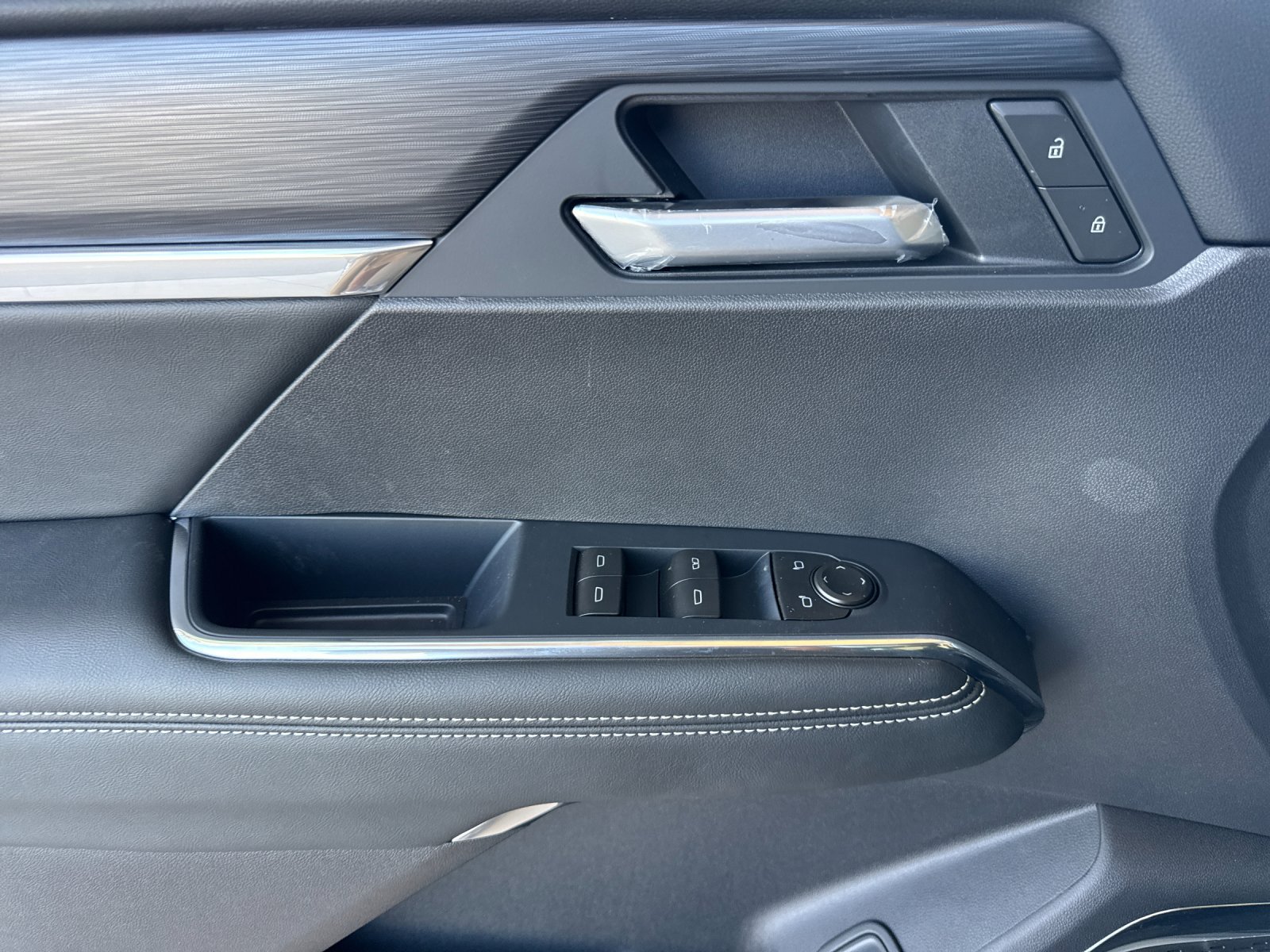 2027 GMC Acadia Elevation - Photo 10