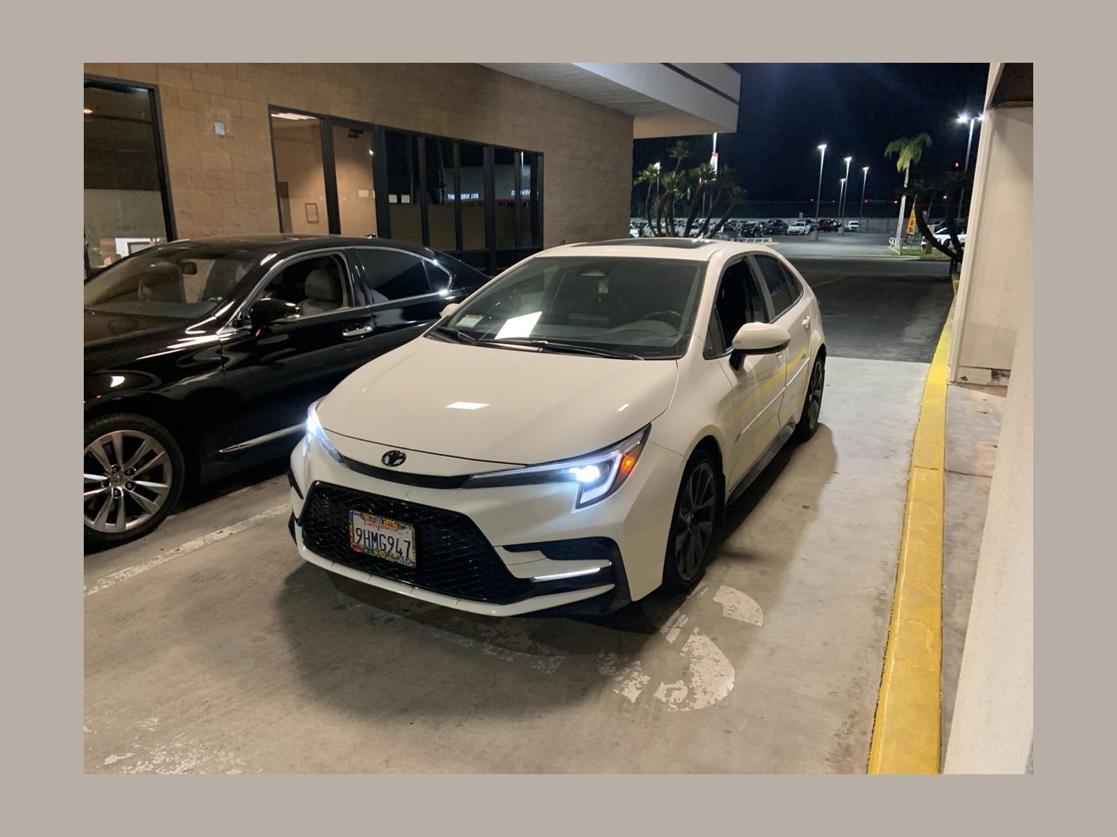 2023 Toyota Corolla SE's photo