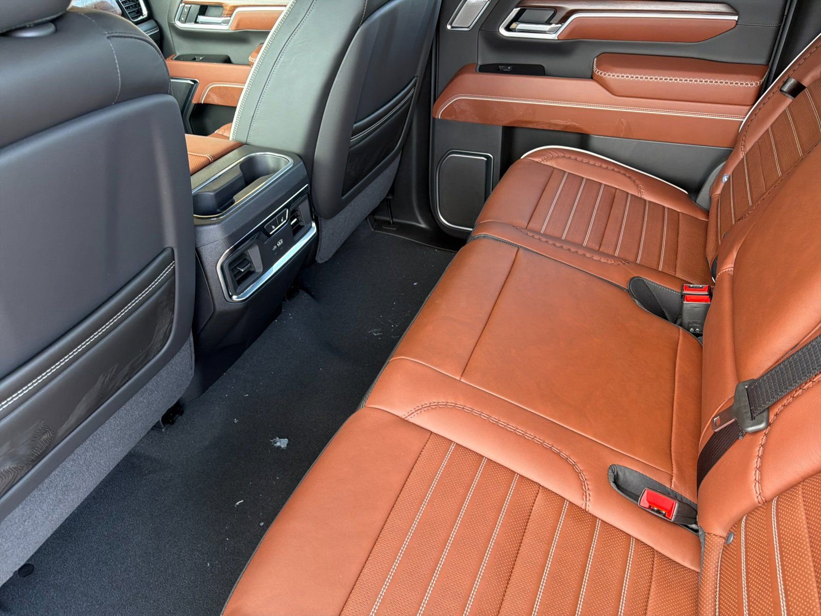 2026 GMC Sierra 2500HD Denali Ultimate - Photo 11