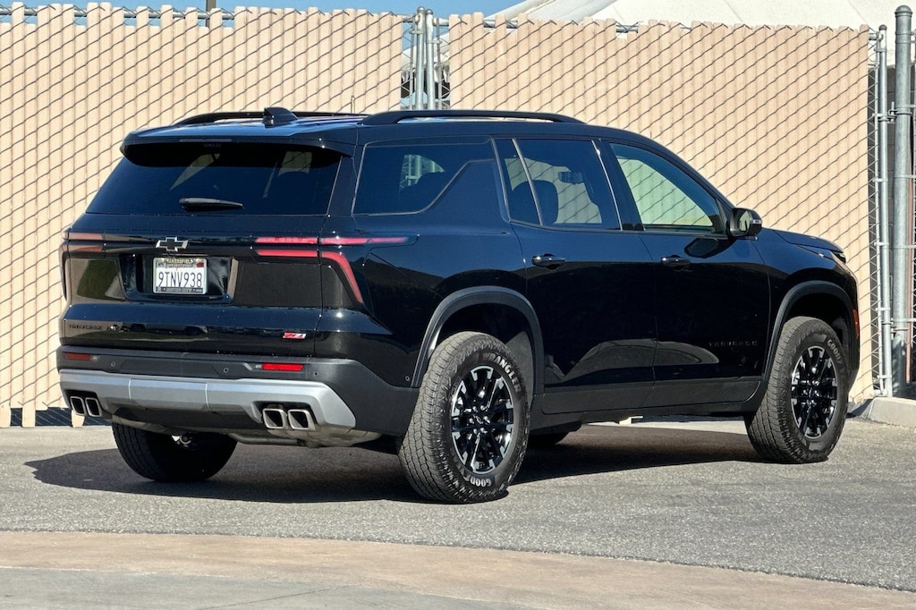 Used 2025 Chevrolet Traverse Z71 SUV
