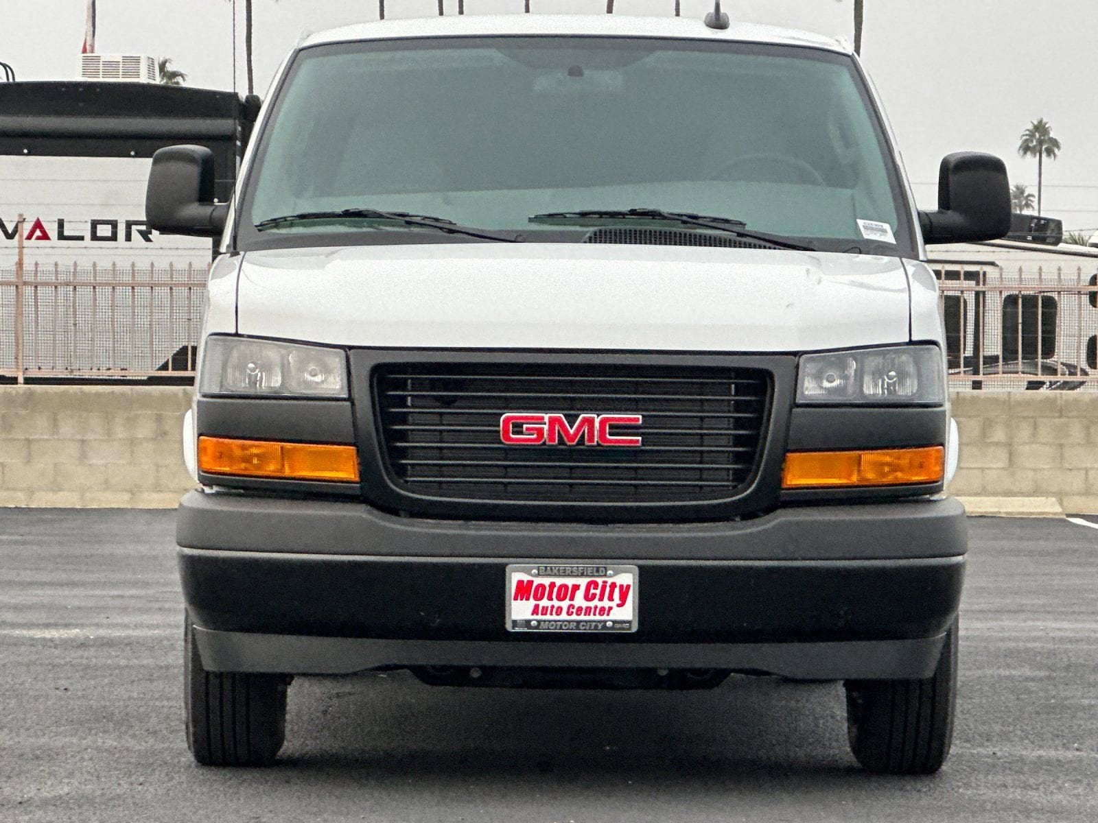 2025 GMC Savana Cargo Work Van photo 3