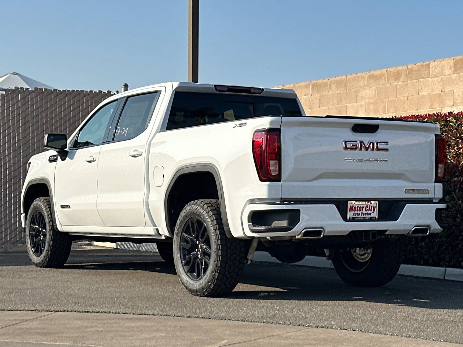 2026 GMC Sierra 1500 Elevation photo 4