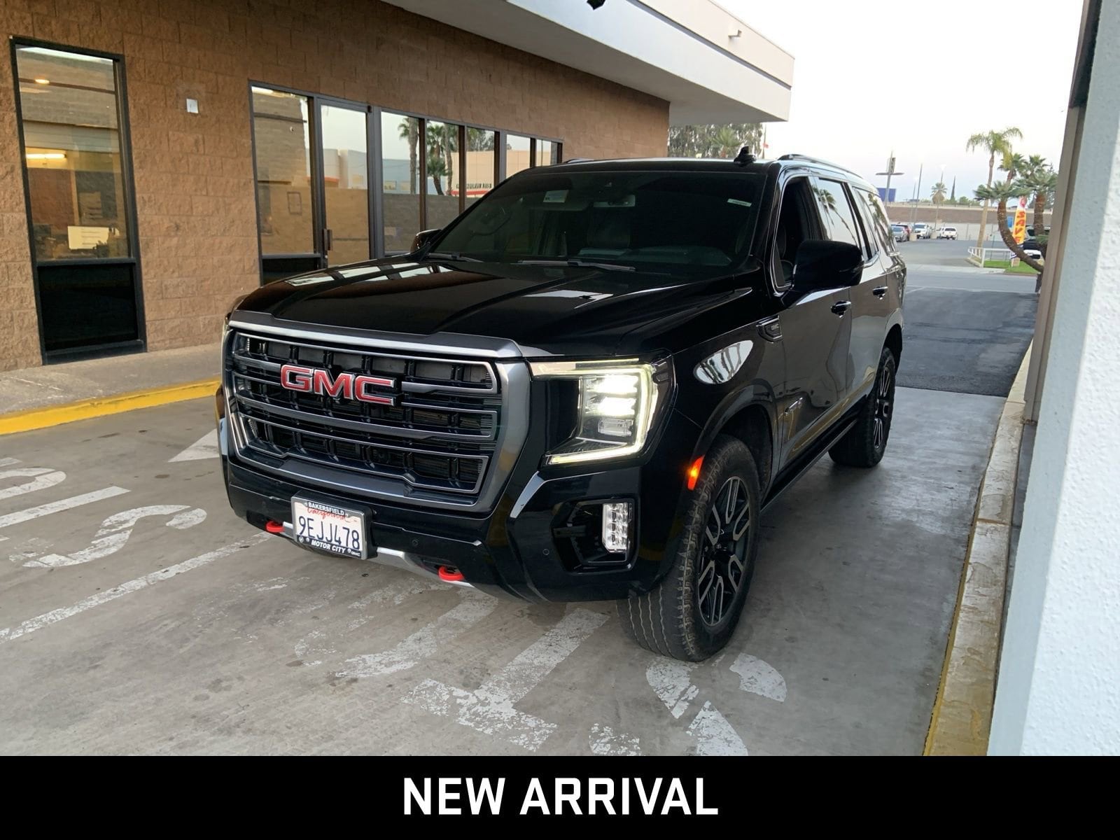 2023 GMC Yukon AT4's photo