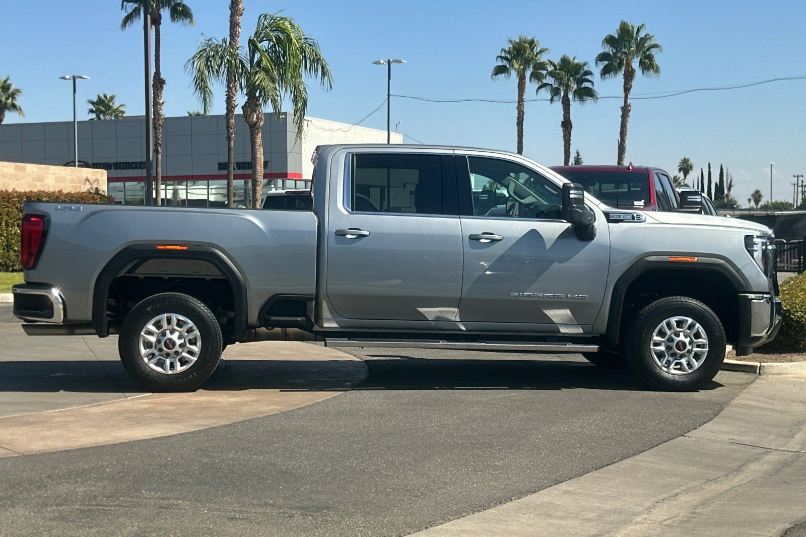 2025 Gmc Sierra 2500 SLE photo 3