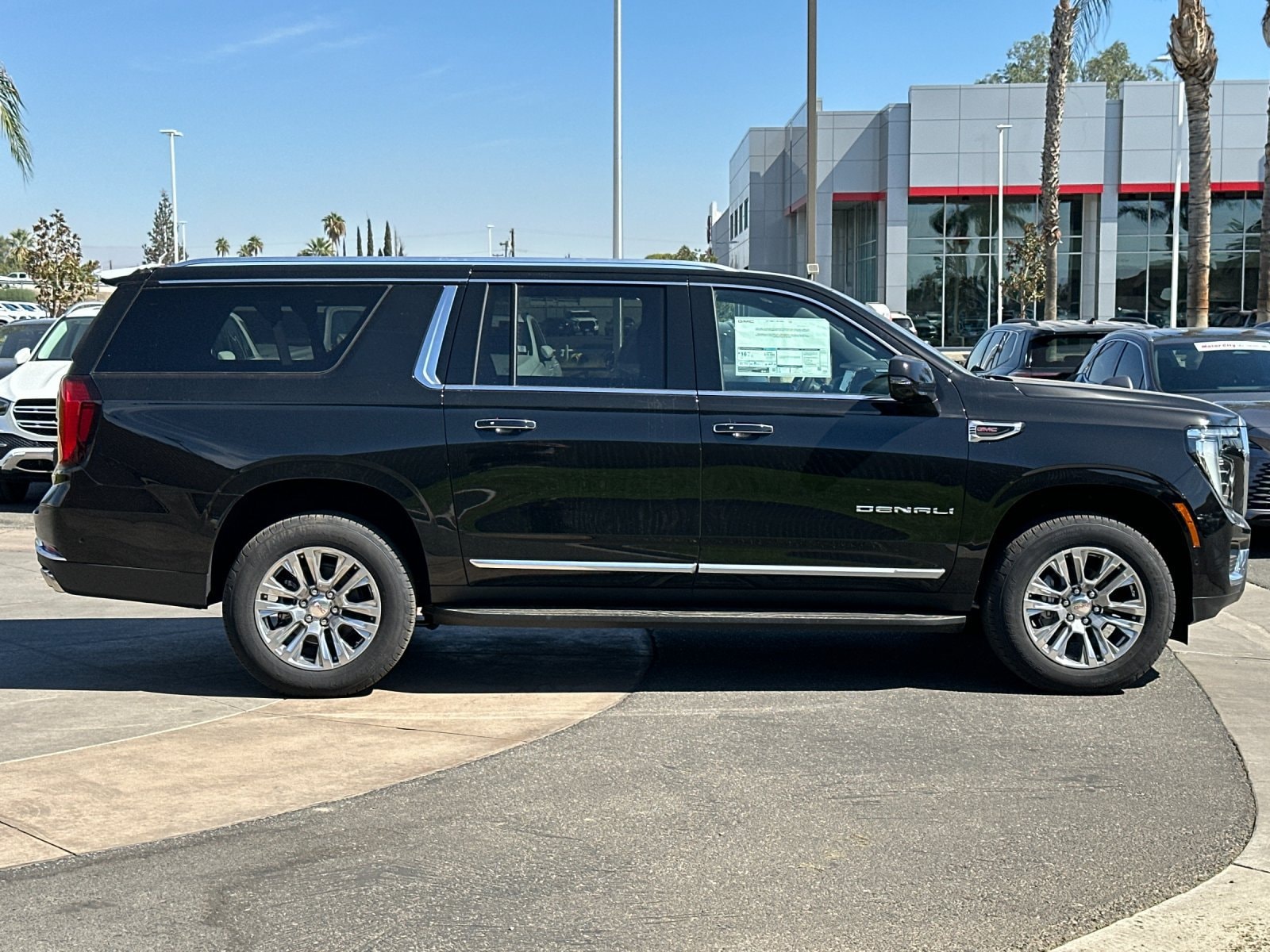 2027 GMC Yukon XL Denali - Photo 2
