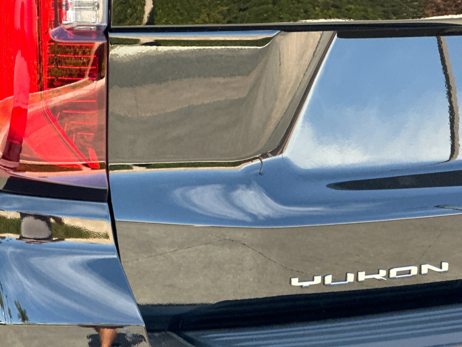 2027 GMC Yukon XL Denali - Photo 26