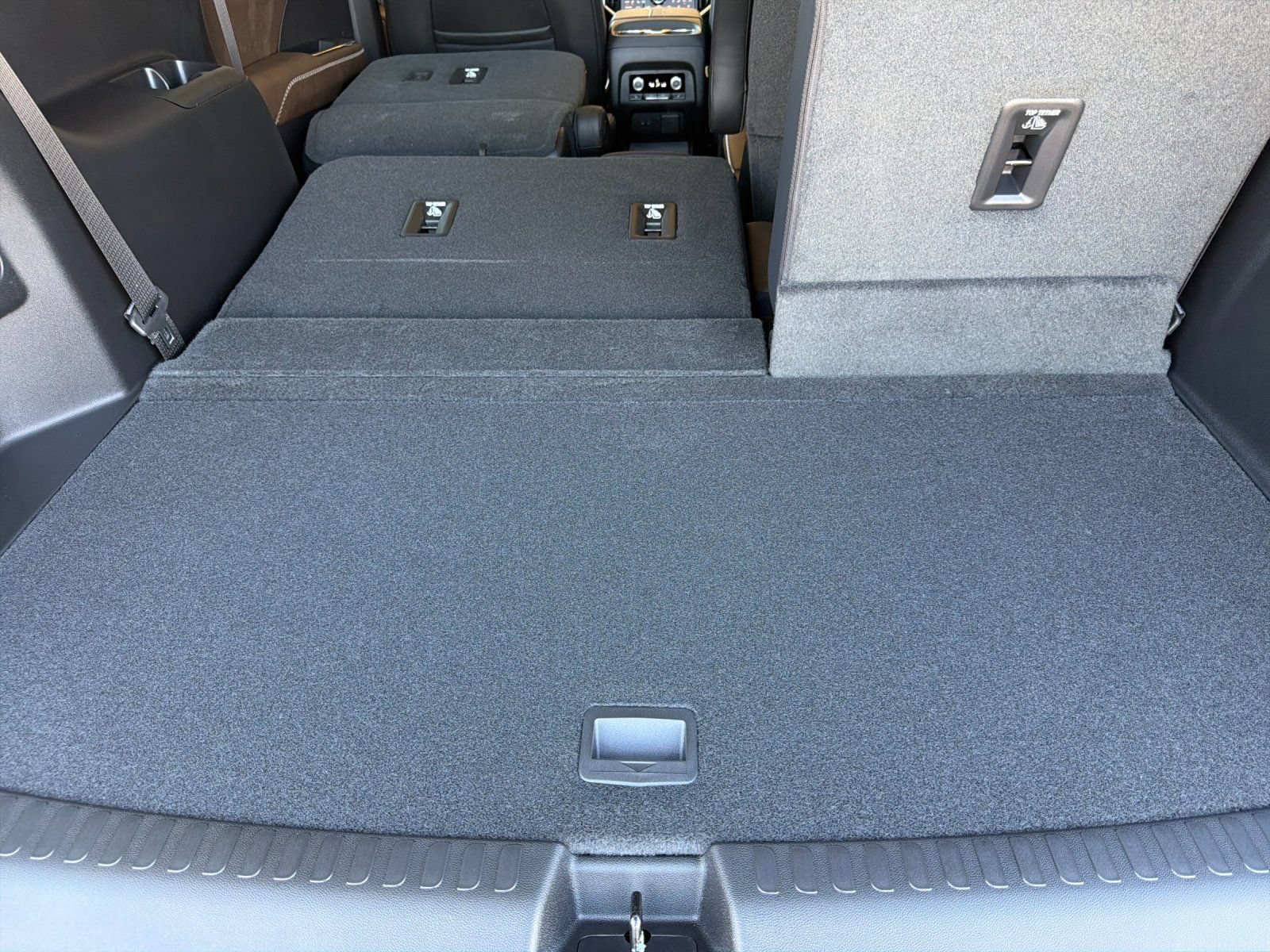 2026 GMC Acadia Denali Ultimate - Photo 15