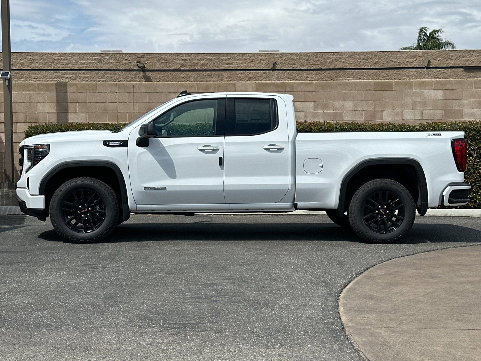 2026 GMC Sierra 1500 Elevation photo 5