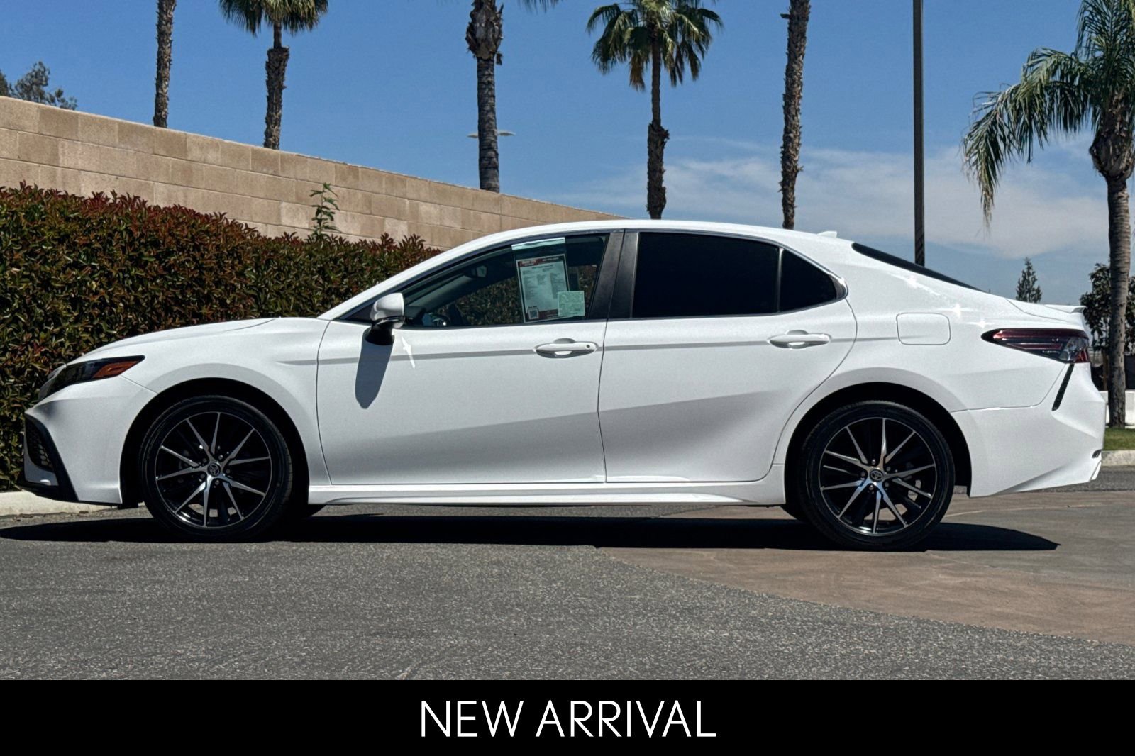 2024 Toyota Camry SE photo 6