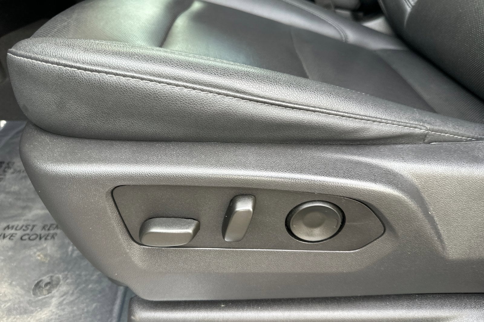 2025 GMC Sierra 1500 SLT - Photo 12