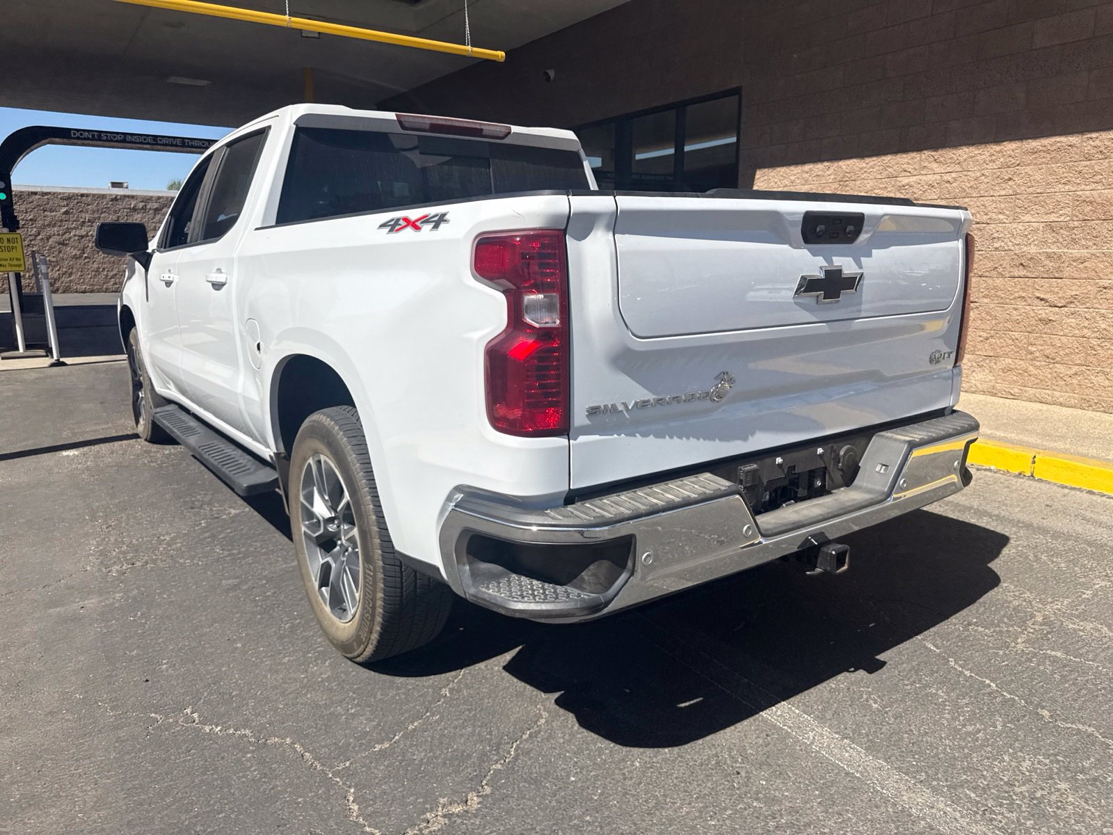 2025 Chevrolet Silverado 1500 LT - Photo 6