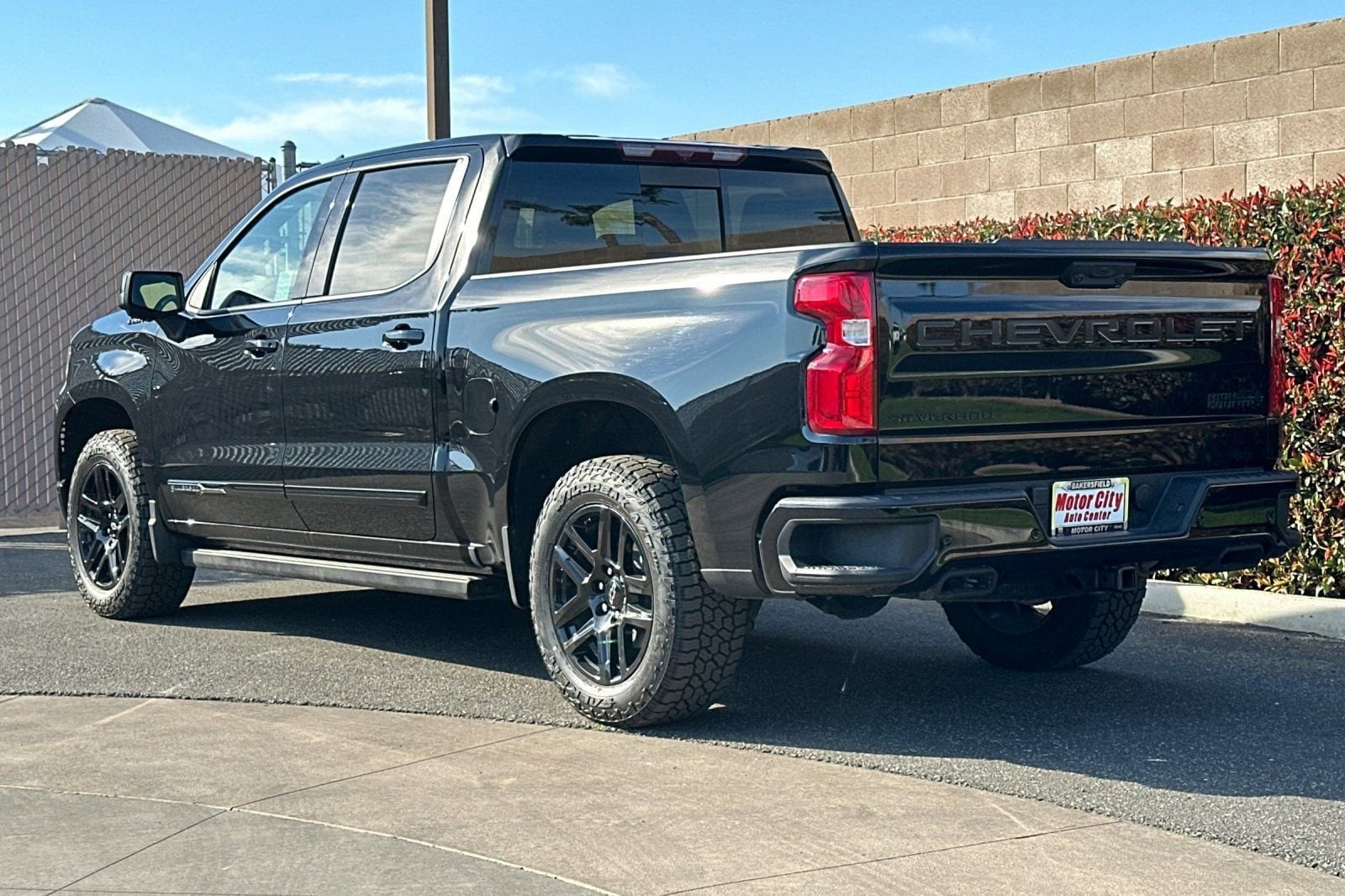2025 Chevrolet Silverado 1500 High Country photo 5