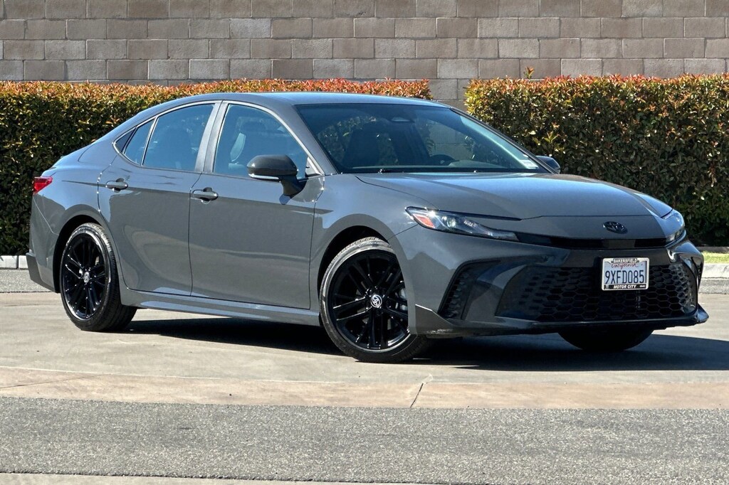 Used 2026 Toyota Camry SE Sedan