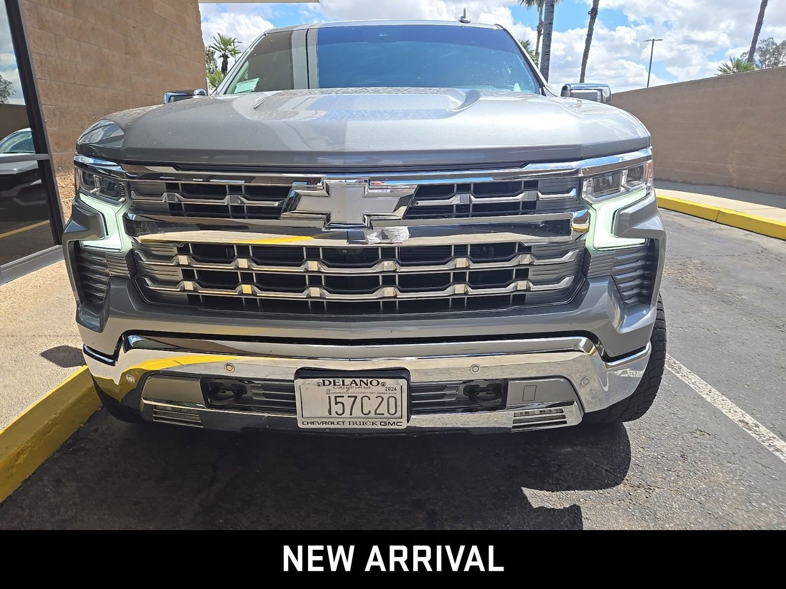 2024 Chevrolet Silverado 1500 LTZ photo 2