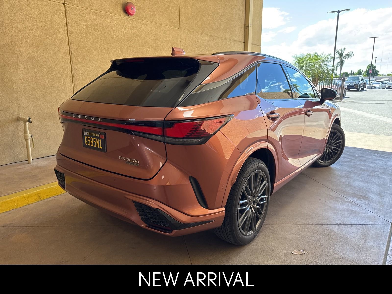 2023 LEXUS RX RX 500h F Sport Performance photo 3