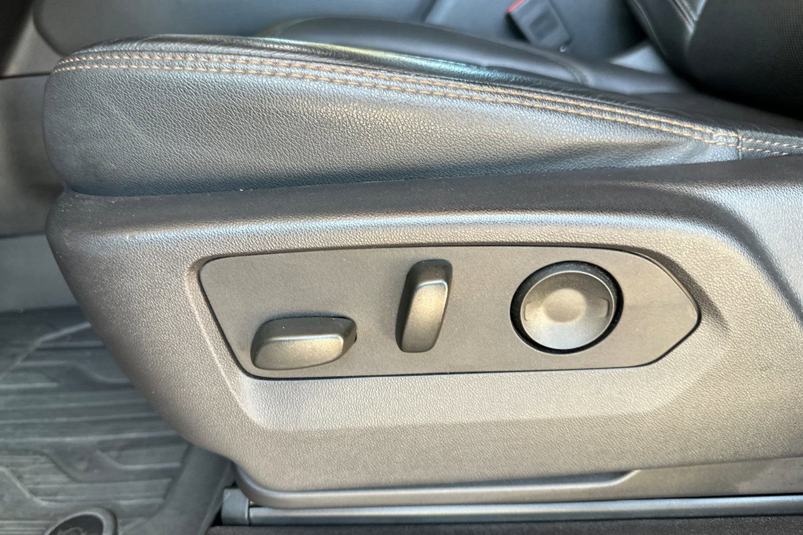2024 GMC Sierra 2500HD AT4 - Photo 12