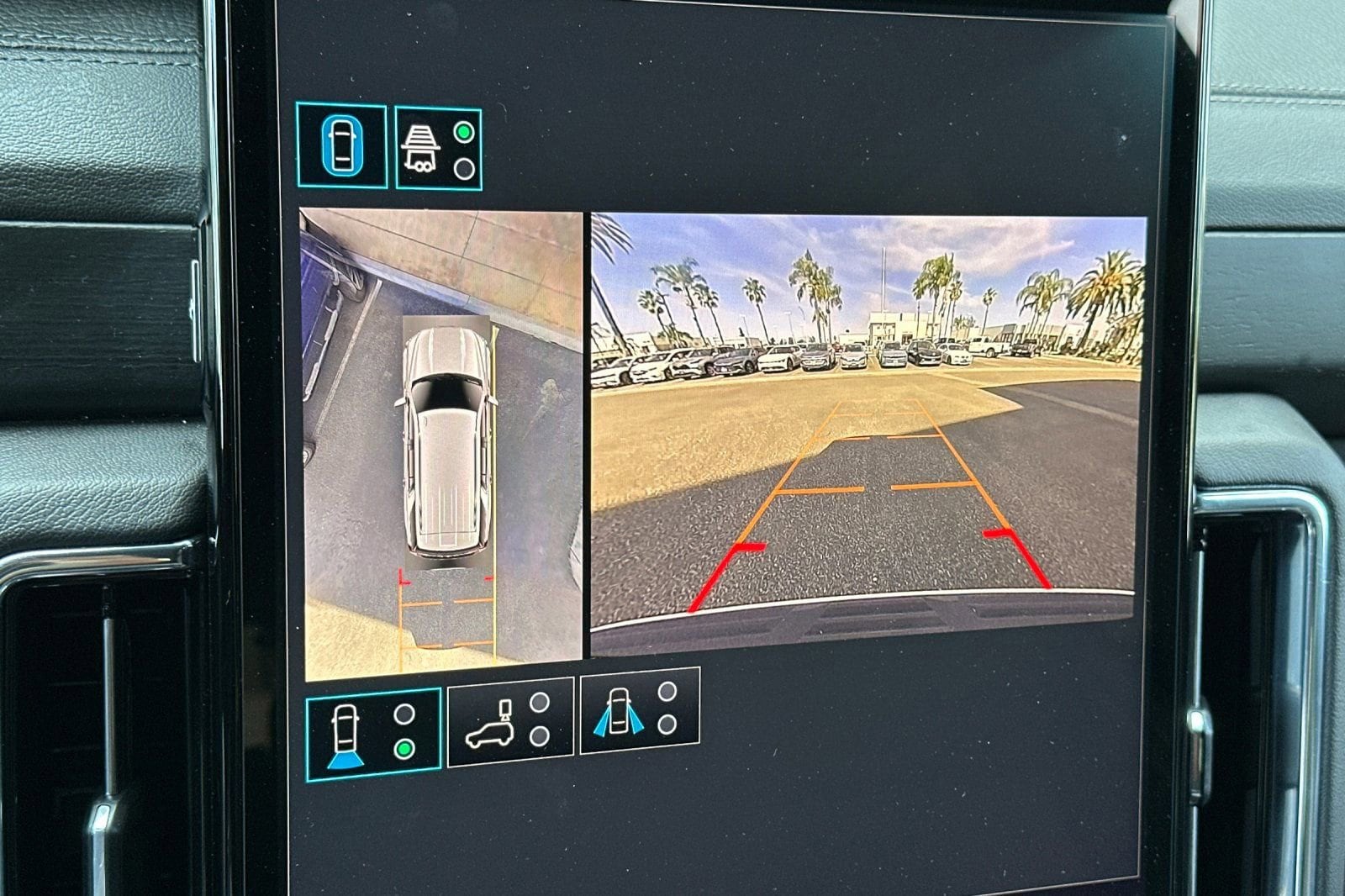 2026 GMC Yukon Denali - Photo 22