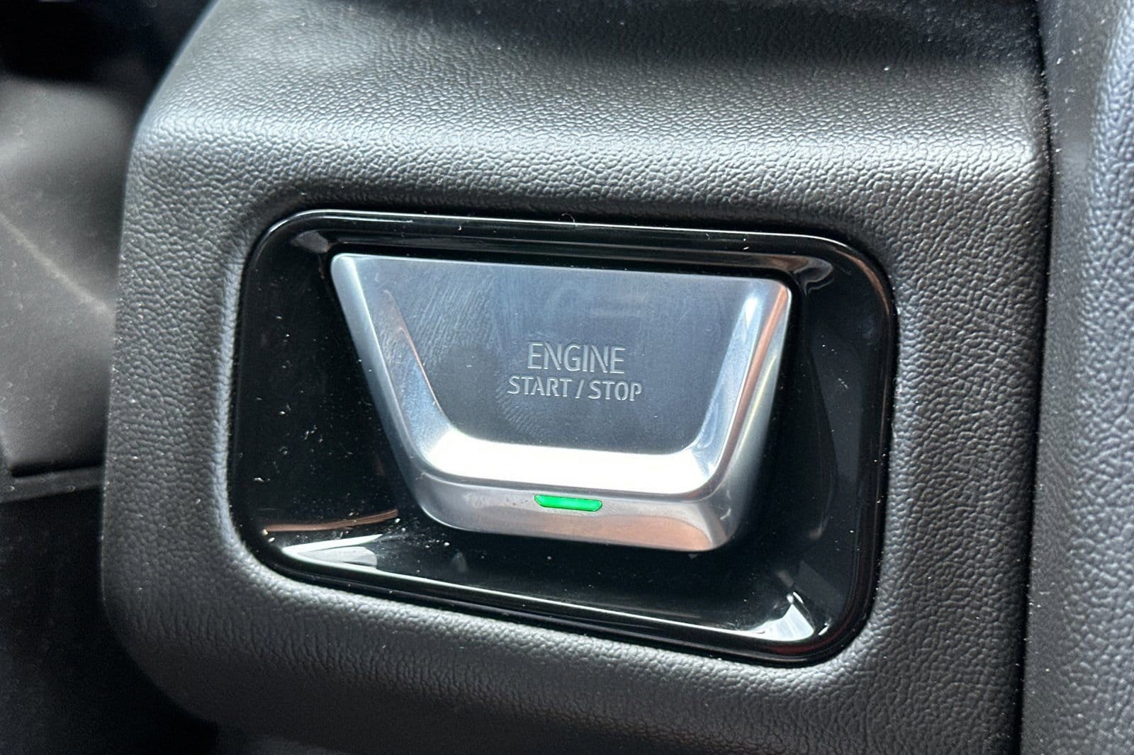 2026 GMC Yukon Denali - Photo 25