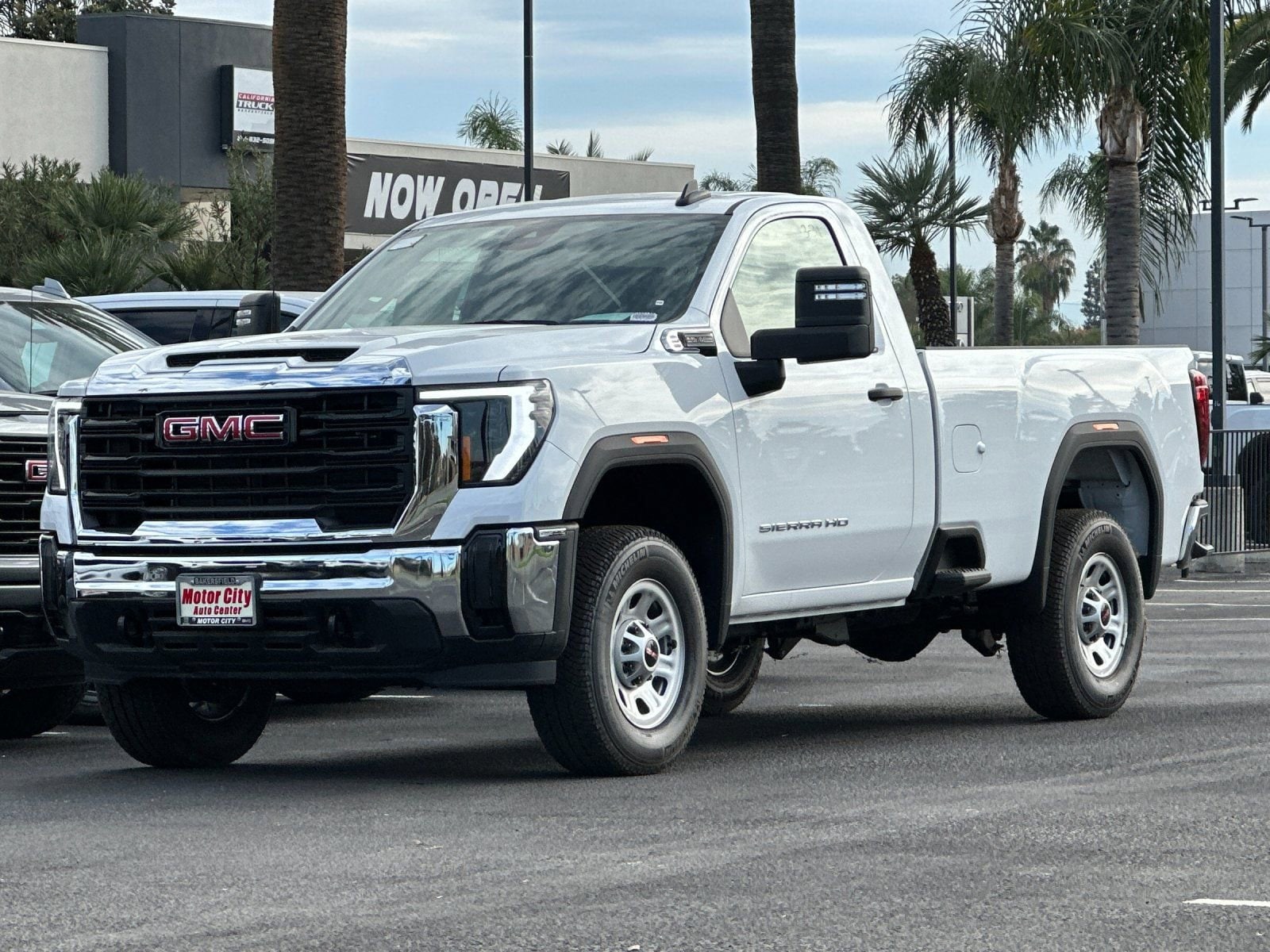 2025 GMC Sierra 2500 HD Pro photo 3