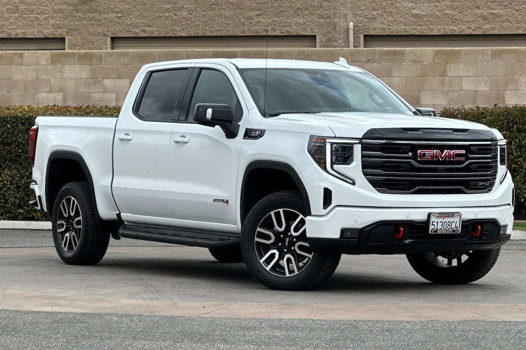 Used 2025 GMC Sierra 1500 AT4 Truck Crew Cab