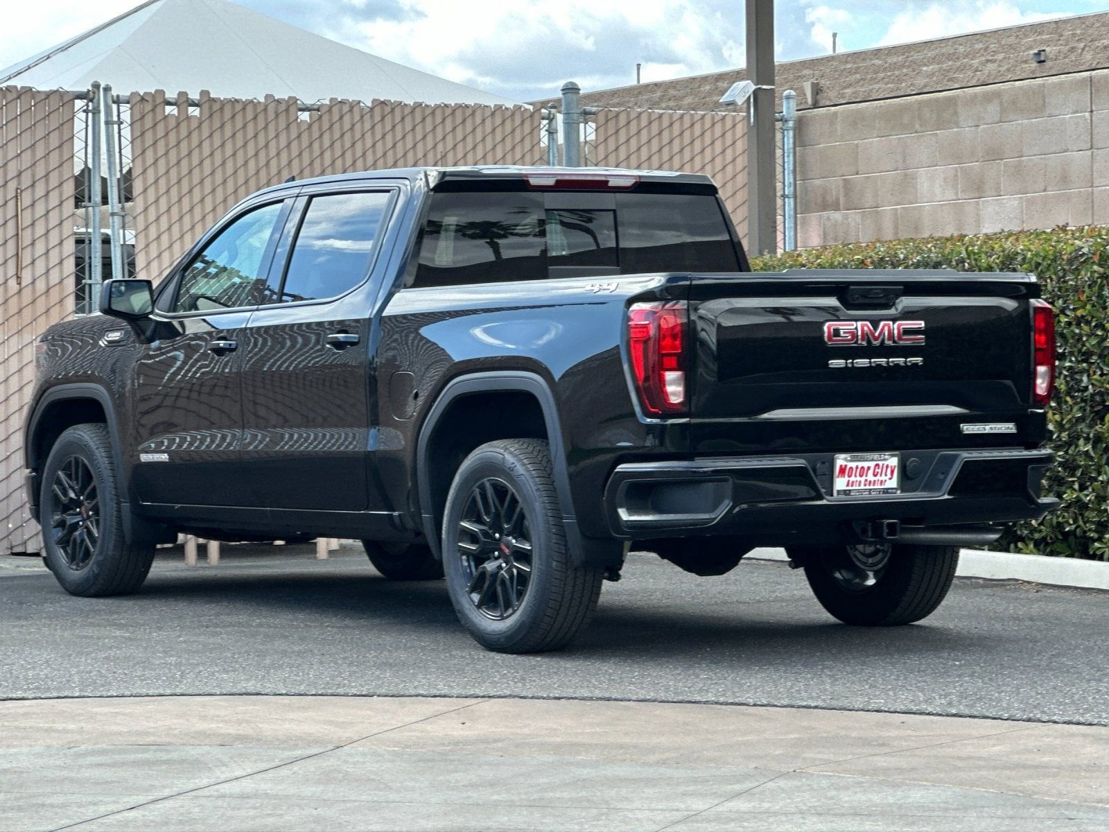 2026 GMC Sierra 1500 Elevation photo 4