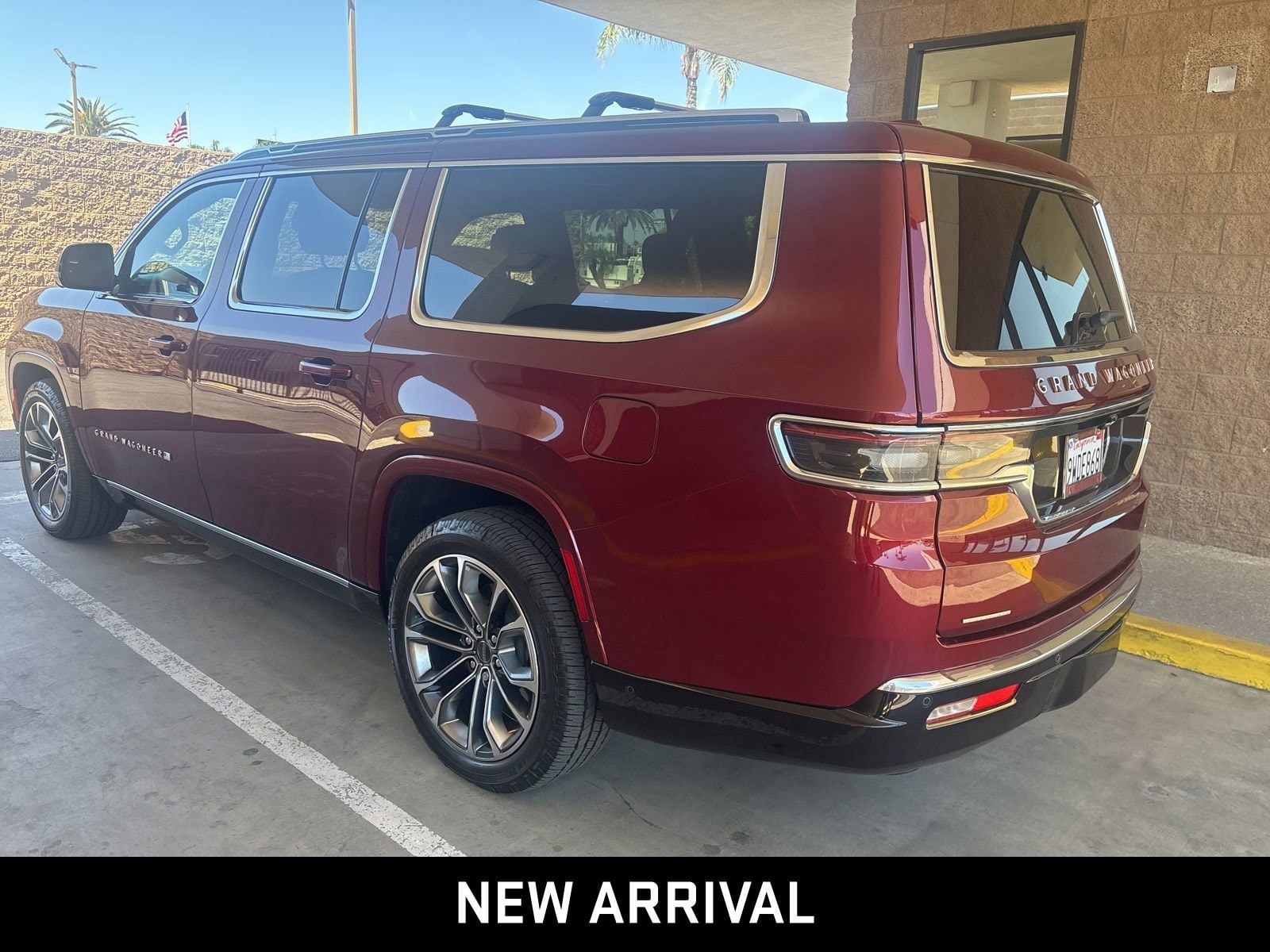 2023 Jeep Grand Wagoneer L Series III photo 4