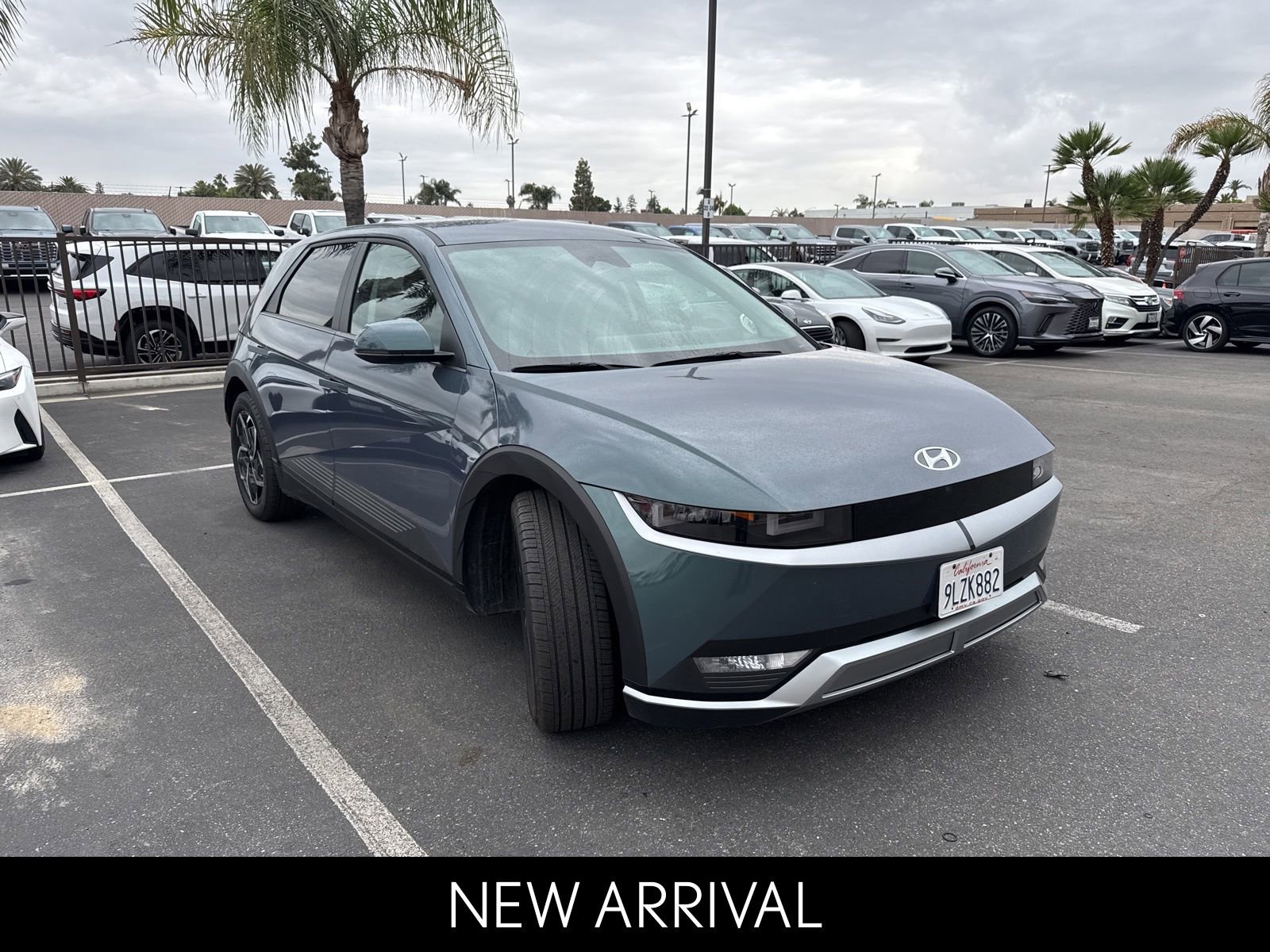 2024 Hyundai IONIQ 5 SE photo 3