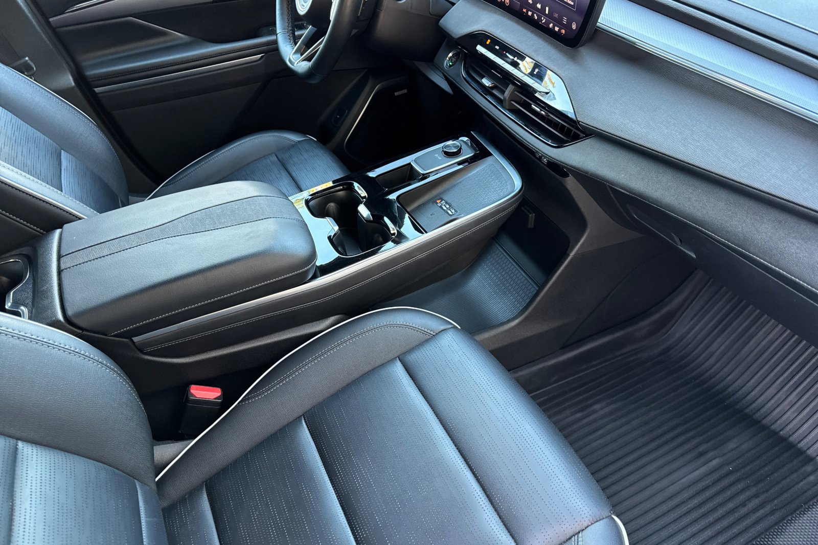 2025 Buick Enclave Sport Touring - Photo 18