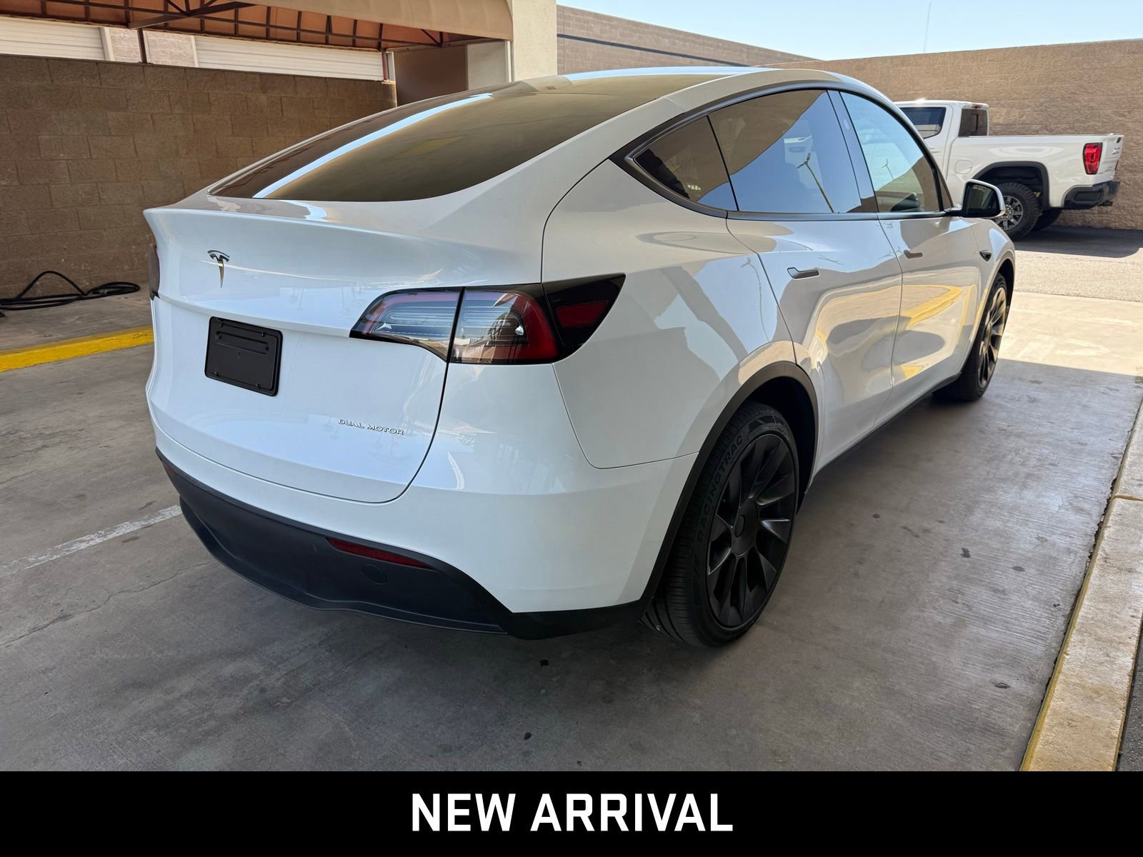 2023 Tesla Model Y Long Range photo 5