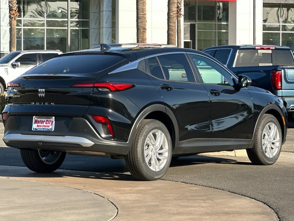 New 2025 Buick Envista Preferred SUV