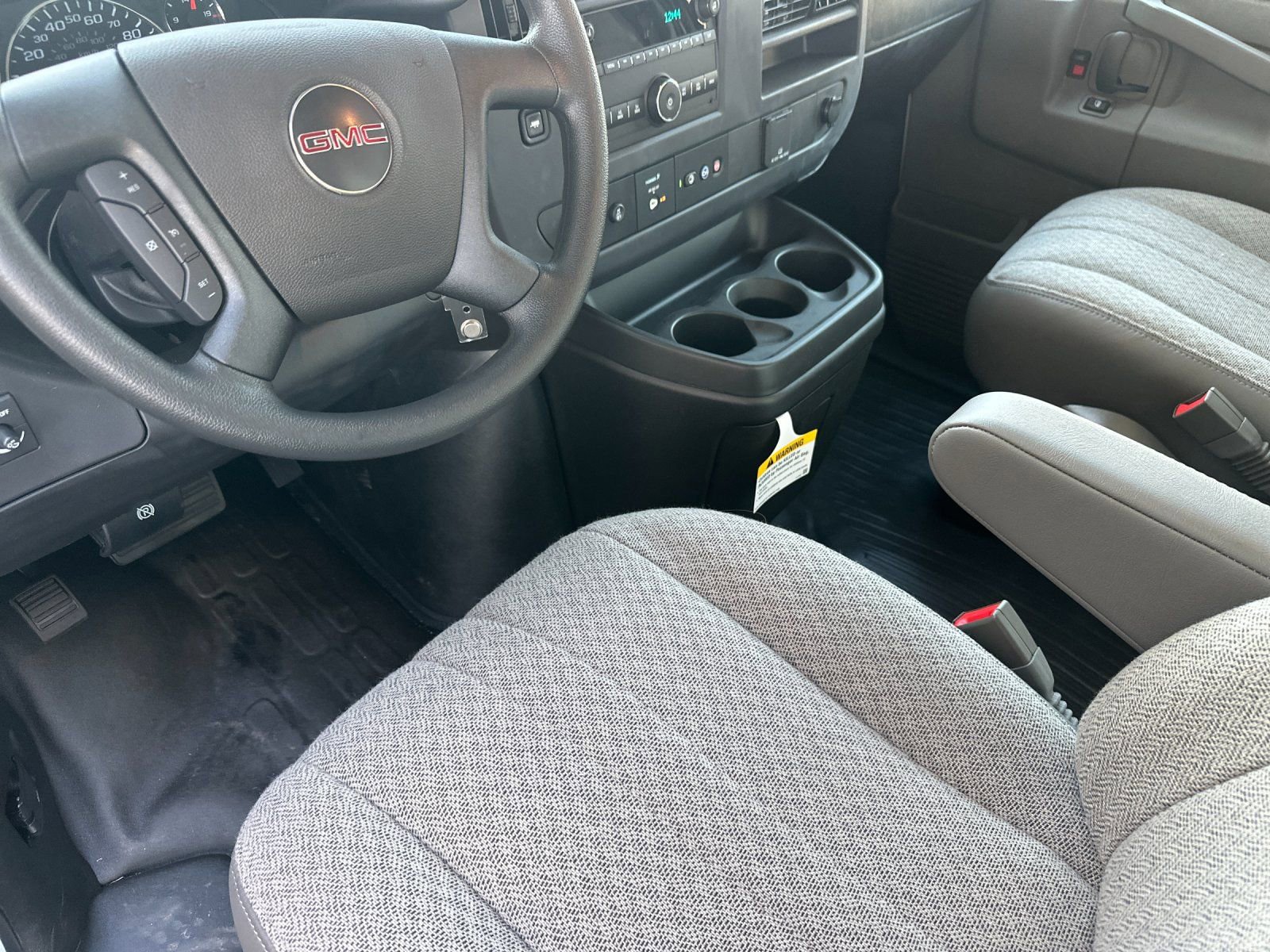 2025 GMC Savana Cargo Work Van photo 2